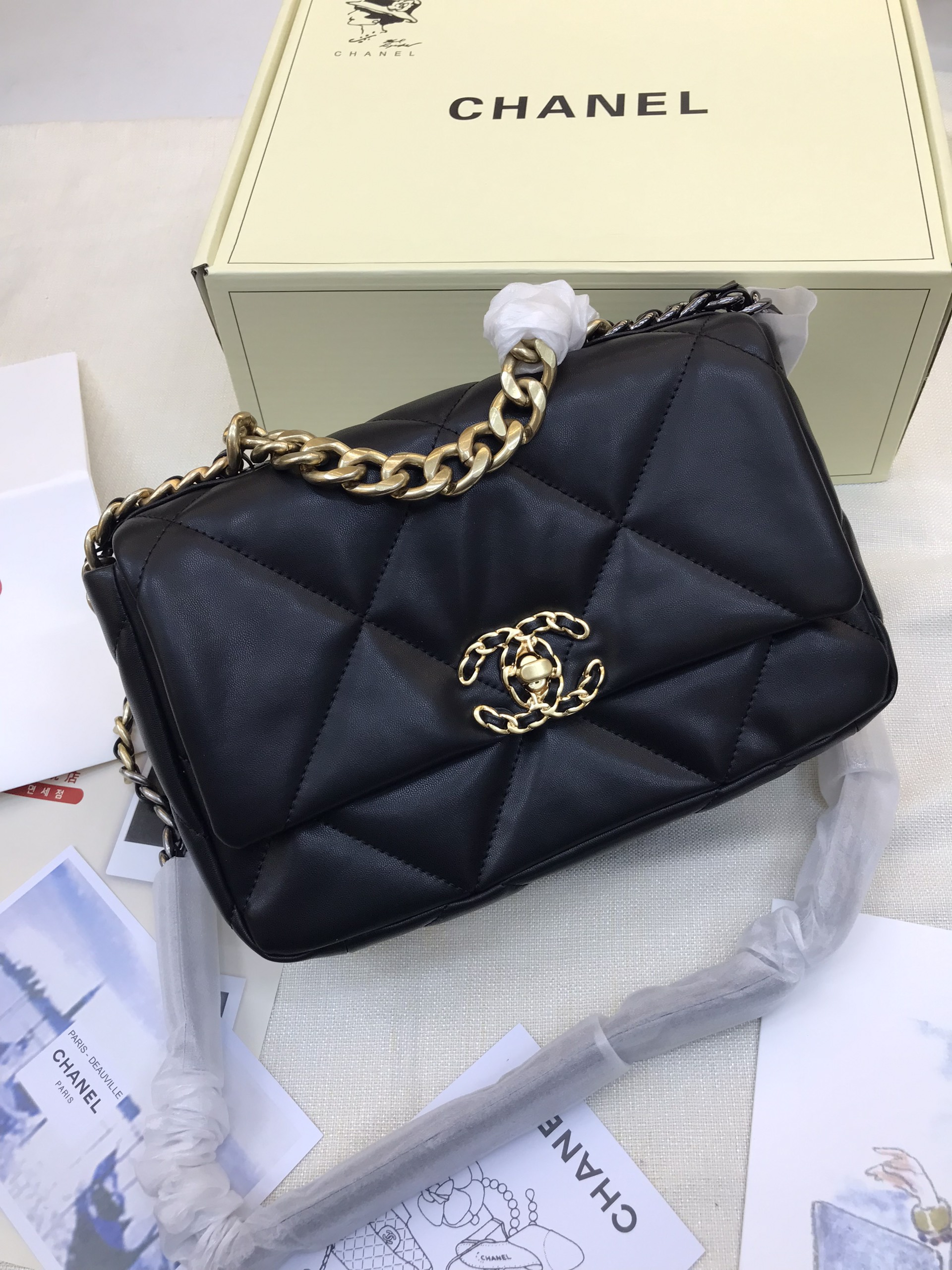 Túi Xách CHANEL Super 19 Large HANDBAG Màu Đen