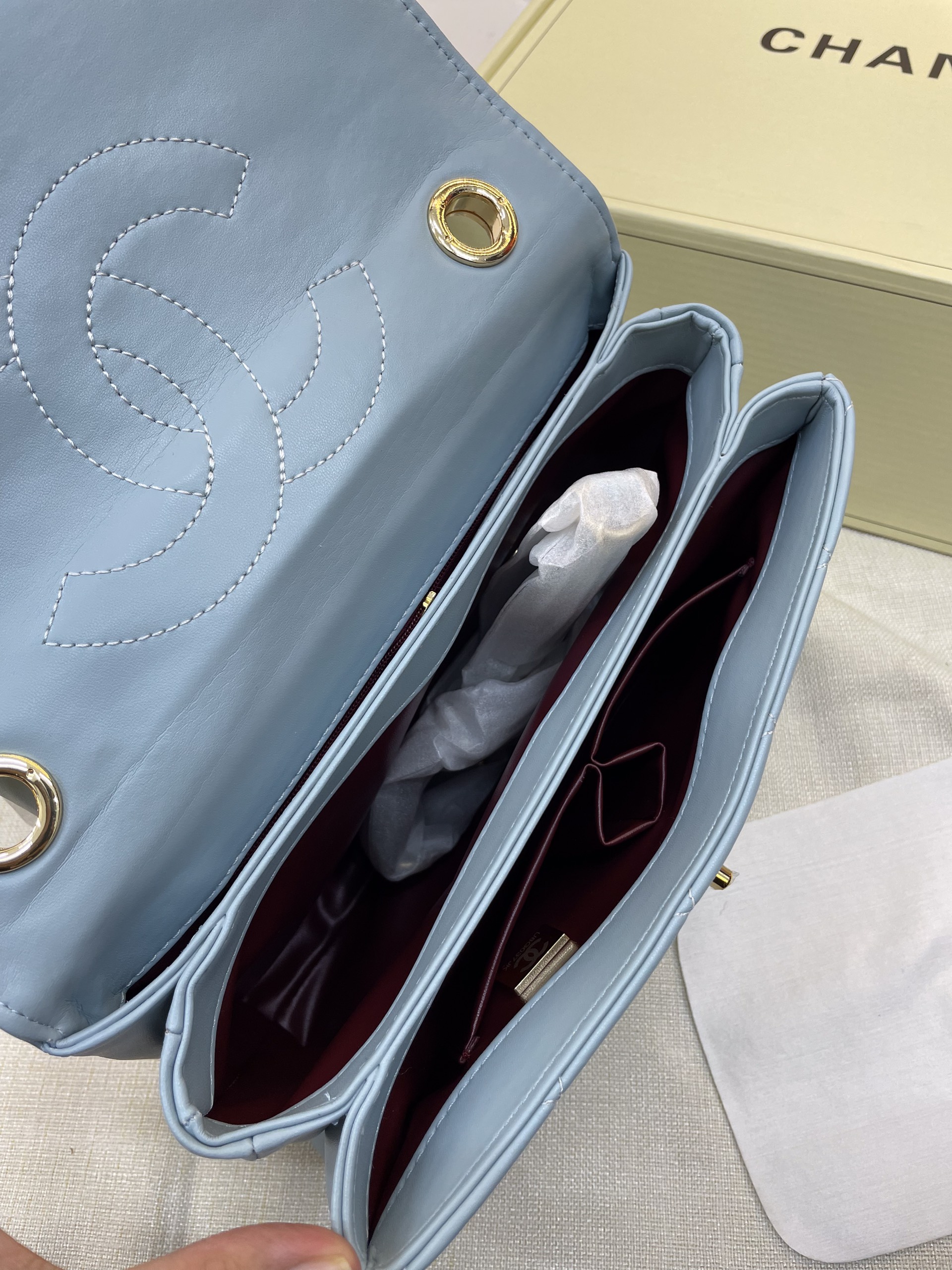 Túi Xách CHANEL Super TRENDY CC Màu Xanh Pastel