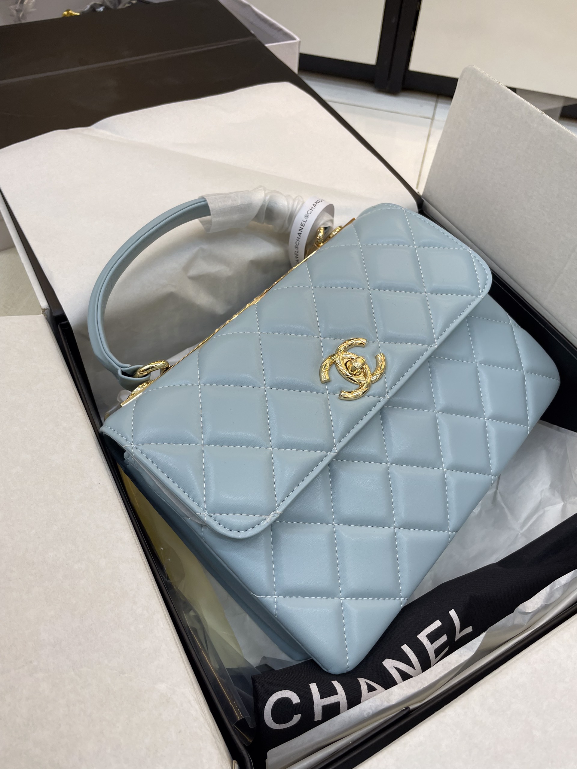 Túi Xách CHANEL Super TRENDY CC Màu Xanh Pastel