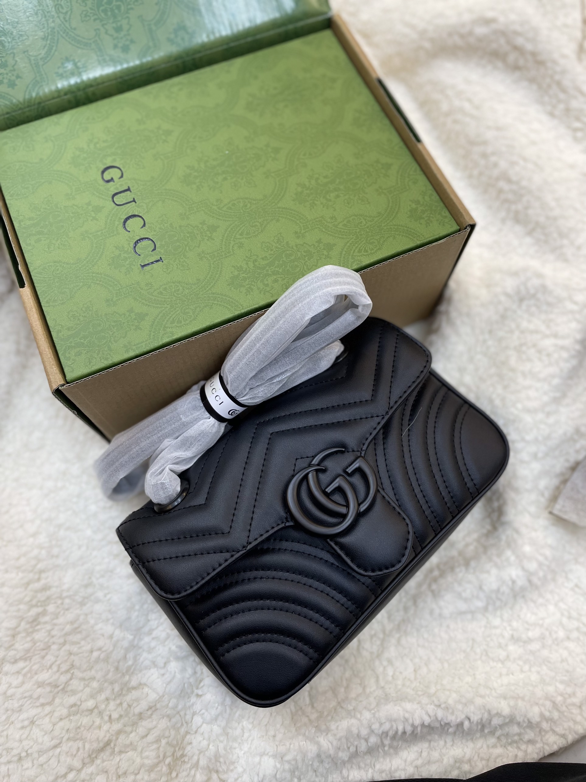 Túi Xách Gucci Super GG Marmont matelassé mini bag Màu Đen