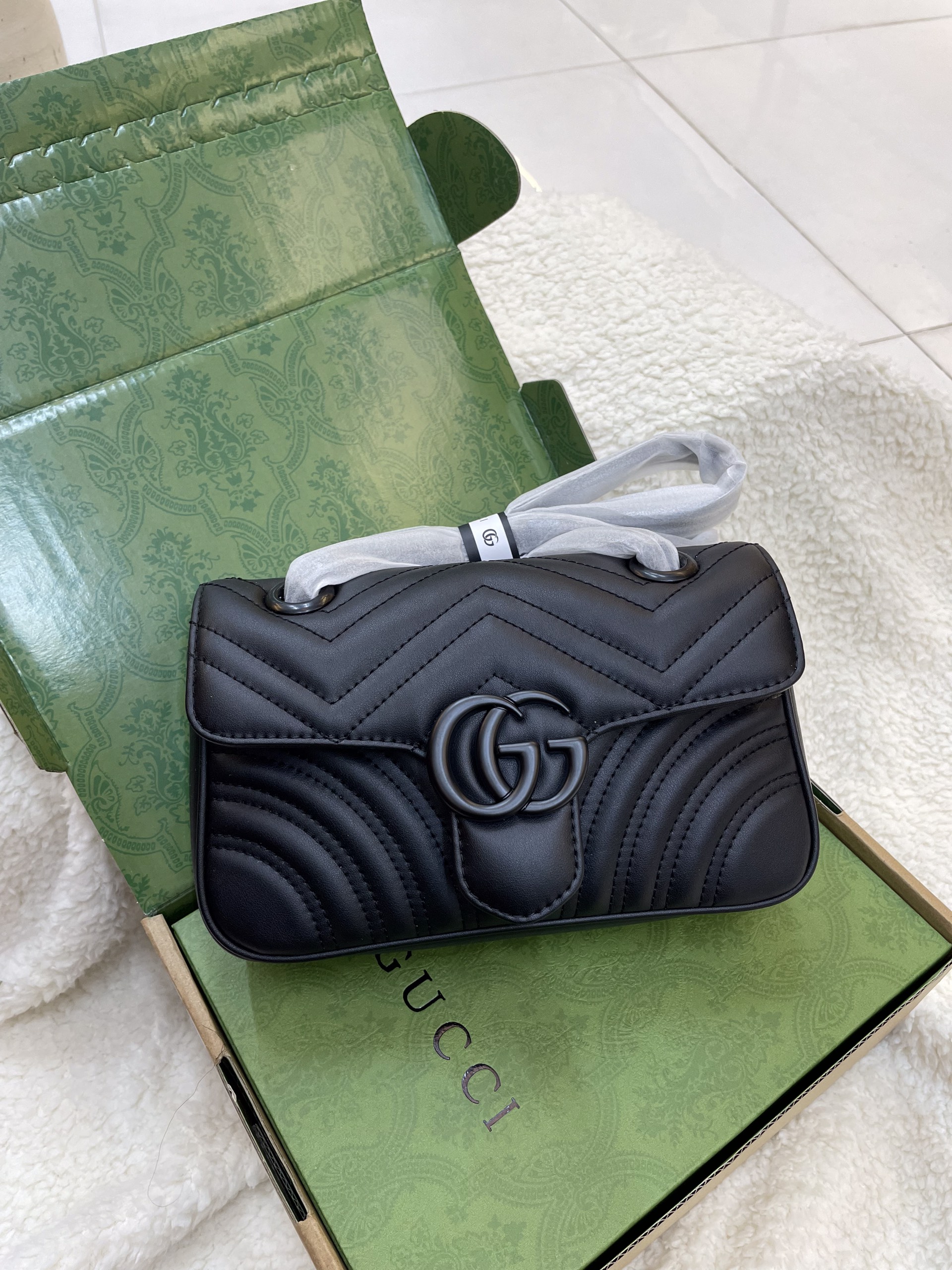 Túi Xách Gucci Super GG Marmont matelassé mini bag Màu Đen
