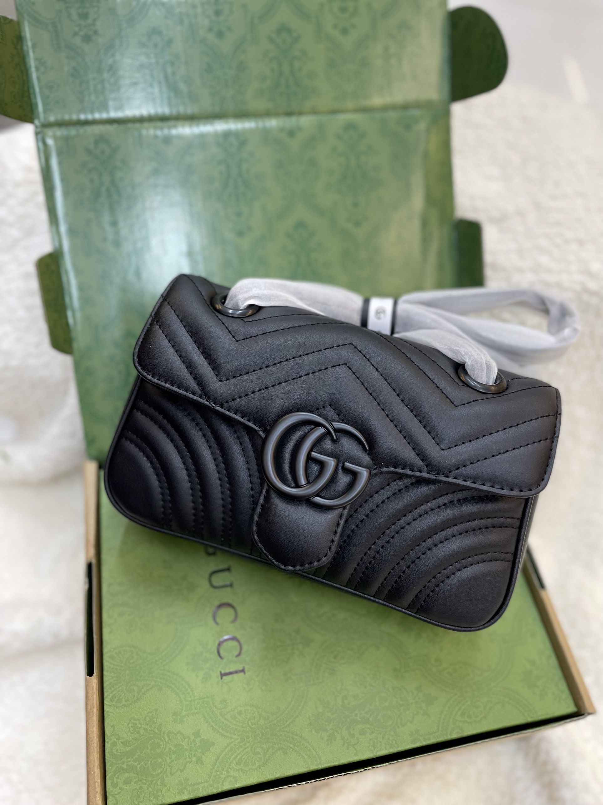 Túi Xách Gucci Super GG Marmont matelassé mini bag Màu Đen