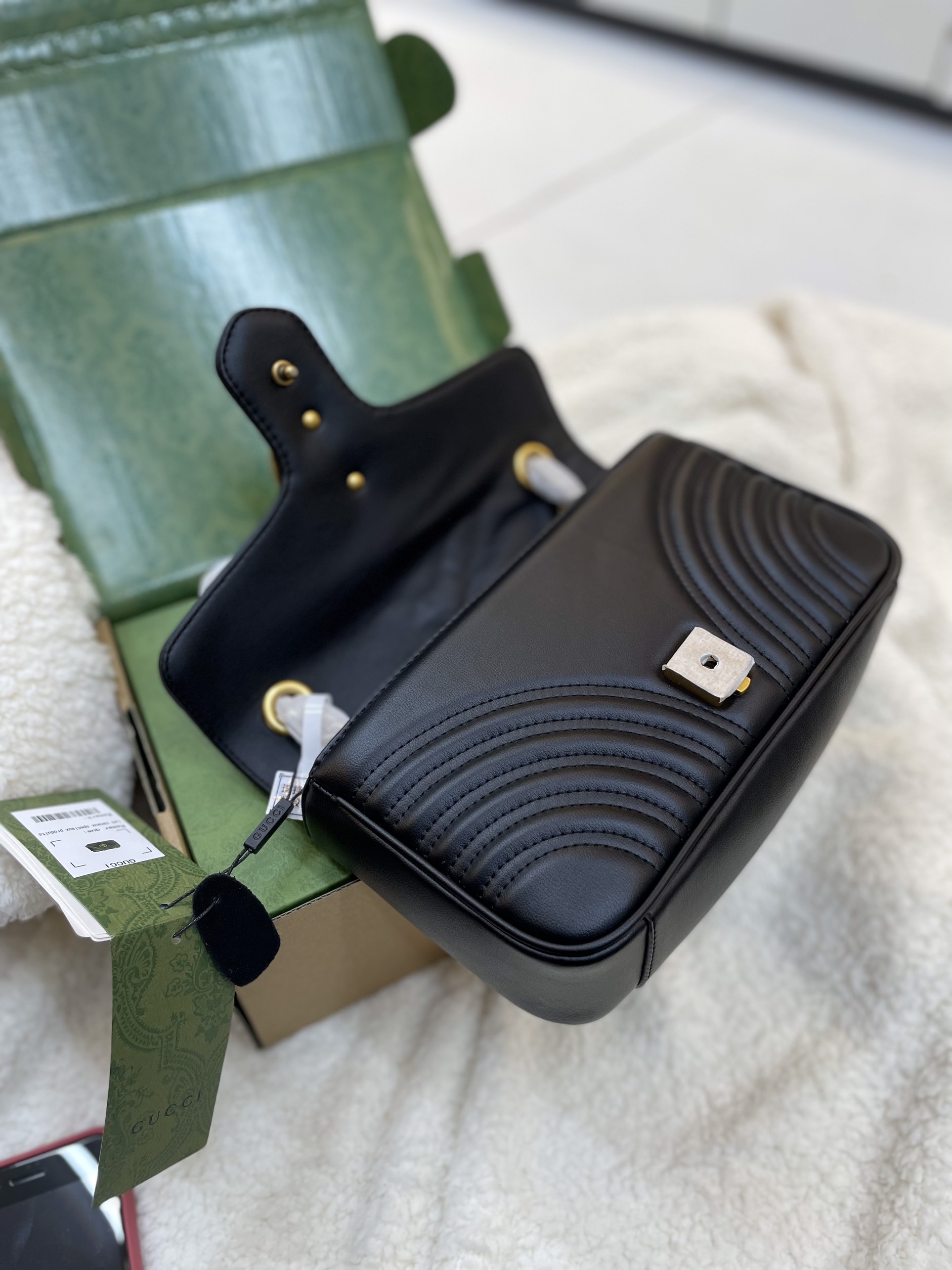 Túi Xách Gucci Marmont Super Gold Lock In Black Size 26cm