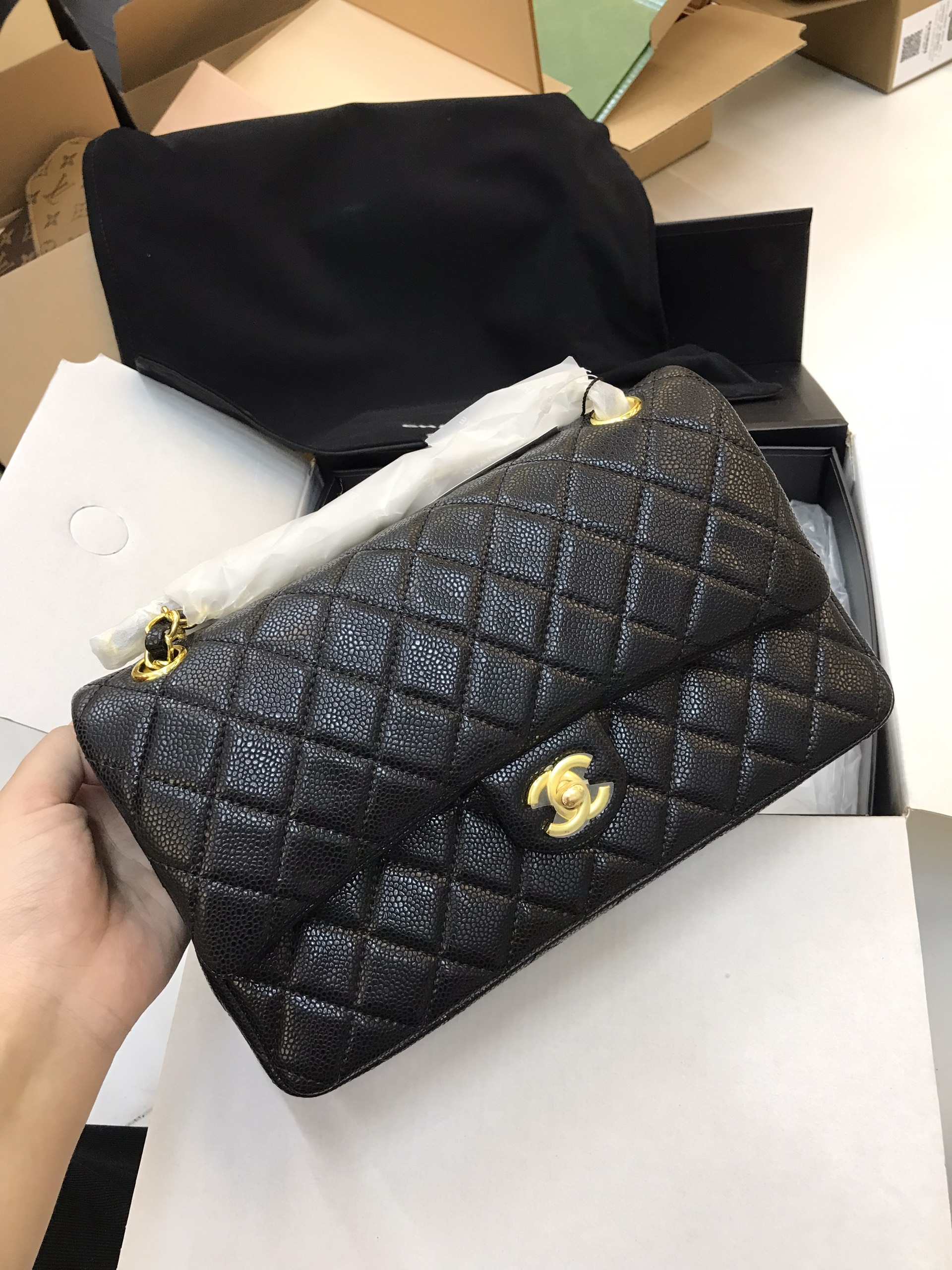 Túi Xách Chanel Classic SuperDa Hạt Màu Đen Khóa Vàng Size 26cm