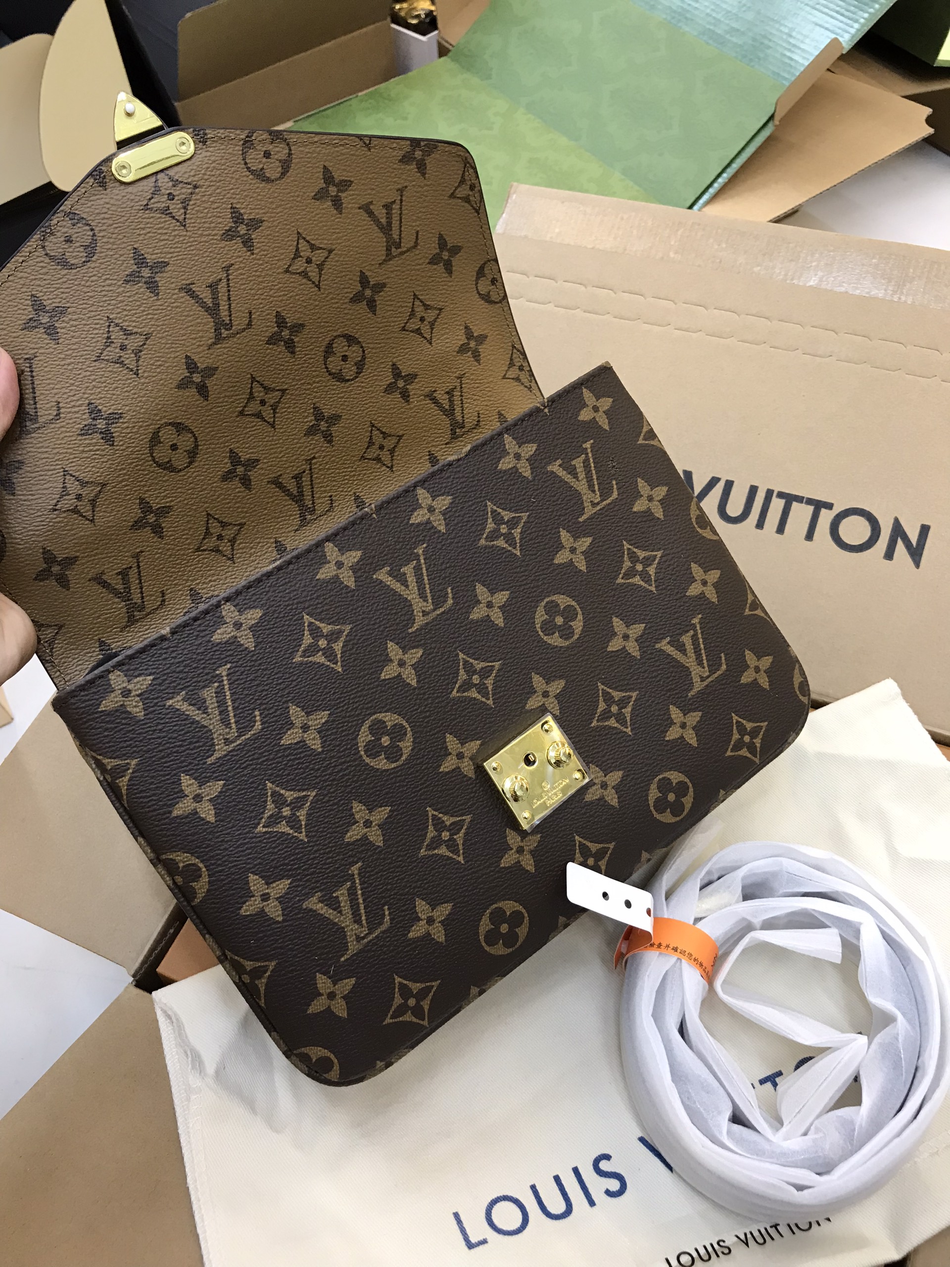 Túi Xách LV Pochette Metis Bag