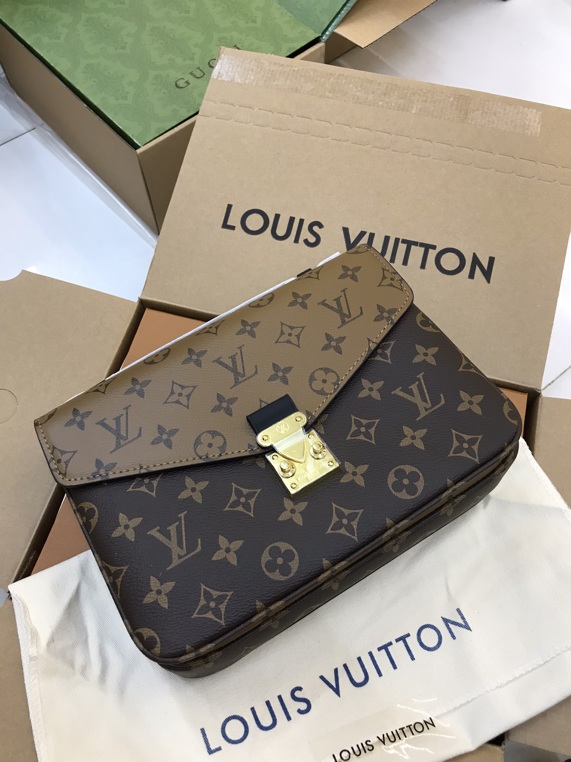 Túi Xách LV Pochette Metis Bag