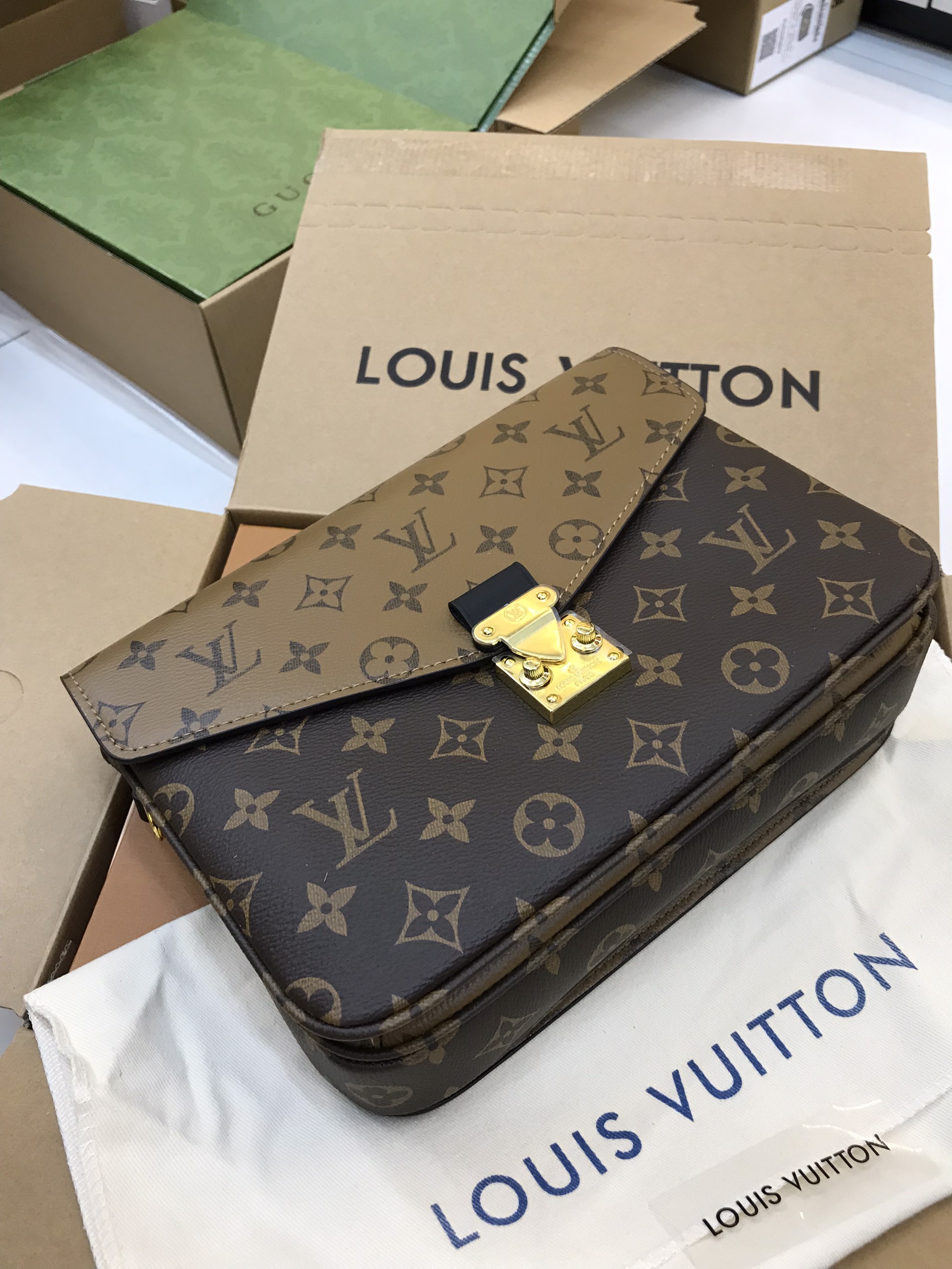 Túi Xách LV Pochette Metis Bag