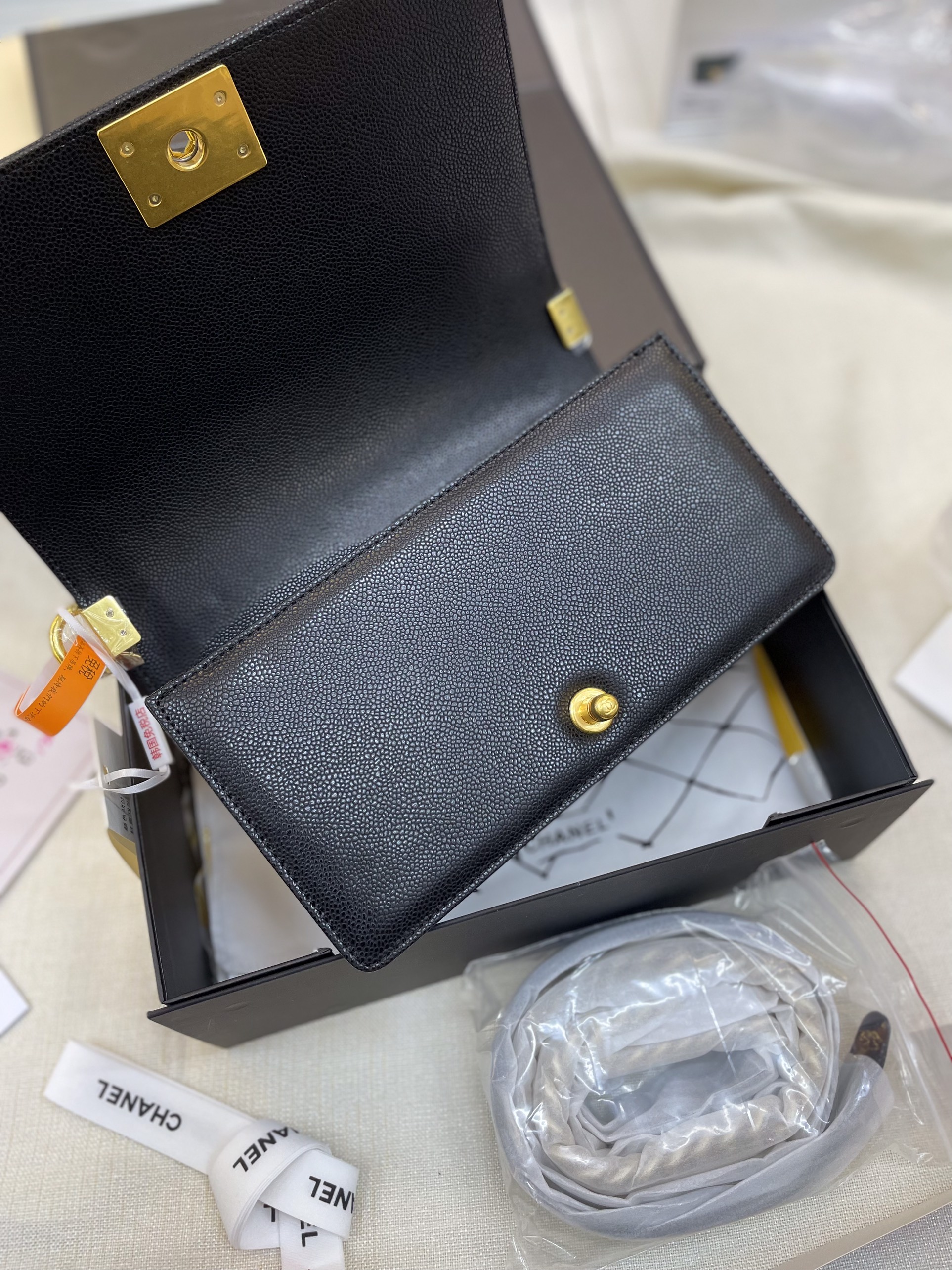 Túi Xách Chanel Super Caviar Boy Bag With Gold Hardware Medium Size 25cm