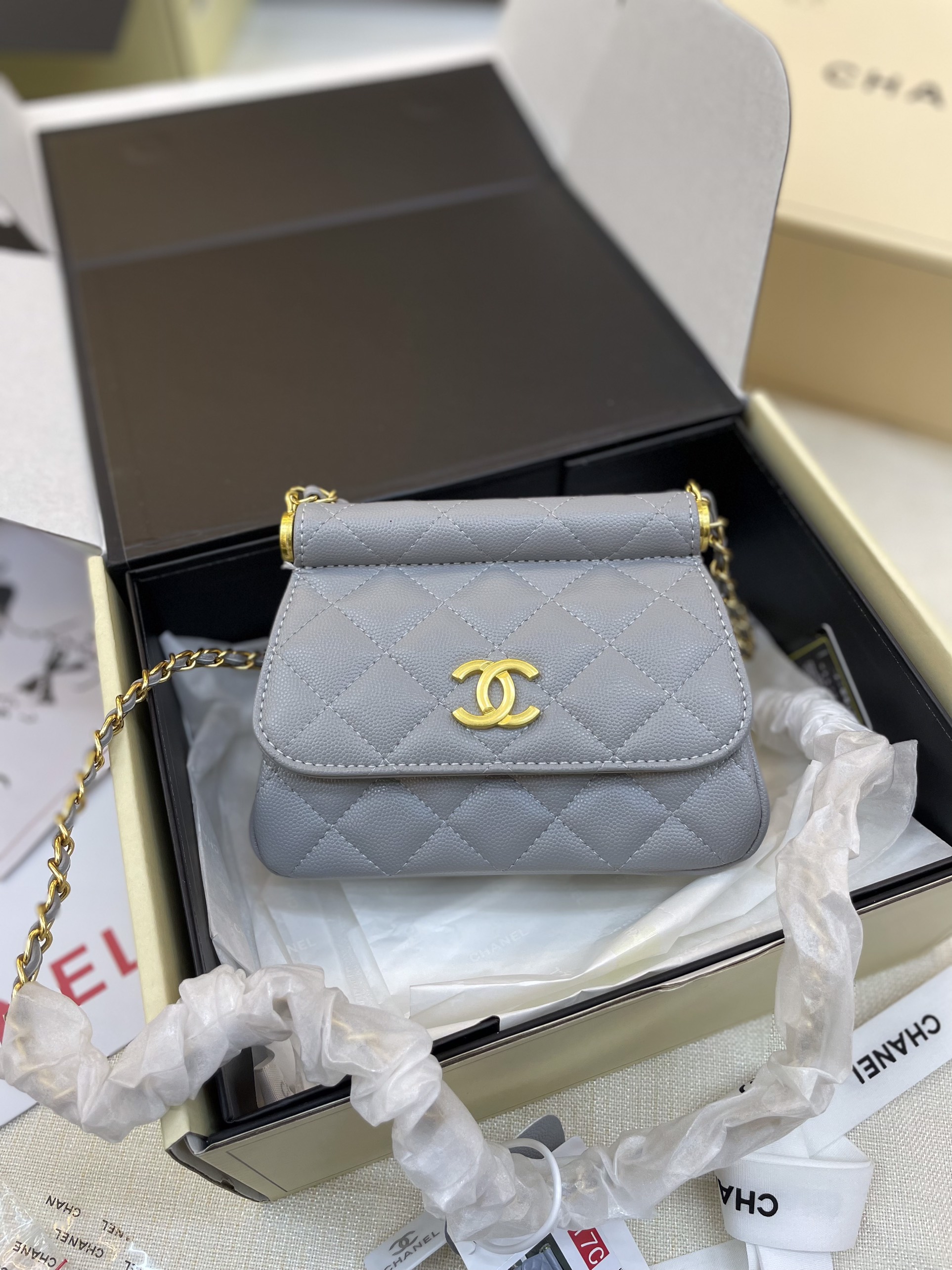 Túi Xách Chanel super Clutch with Chain Màu Xanh