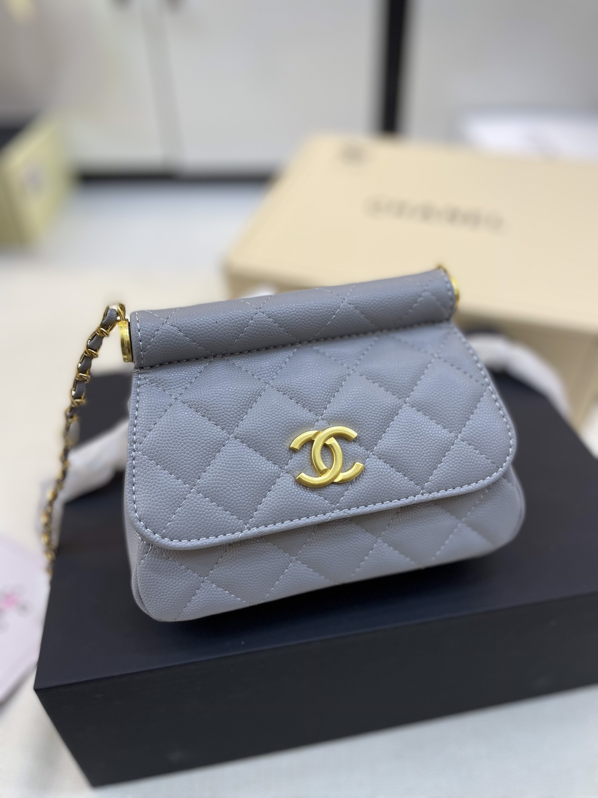 Túi Xách Chanel super Clutch with Chain Màu Xanh