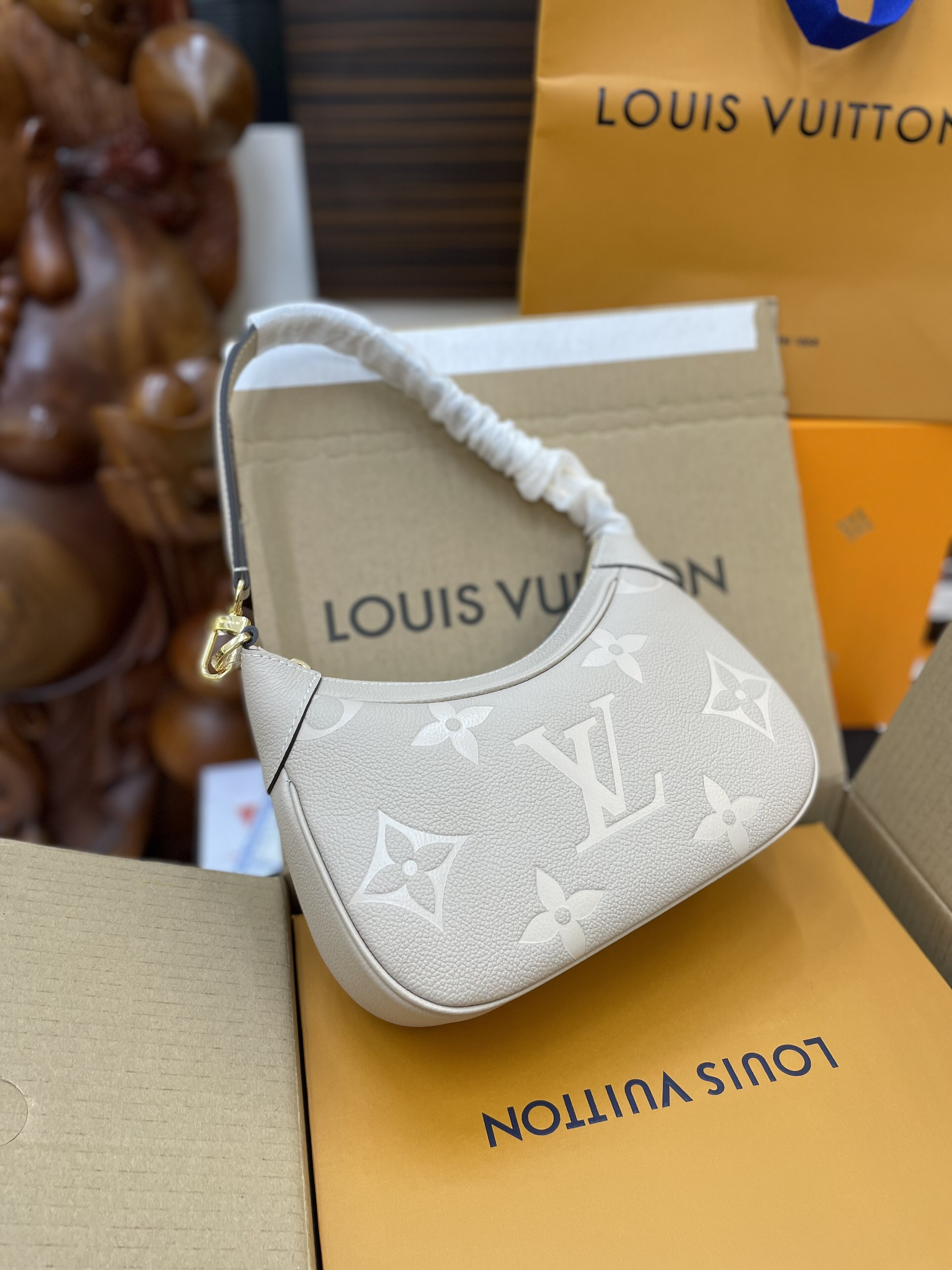 Túi Xách LV Siêu Cấp BAGATELLE Màu Trắng