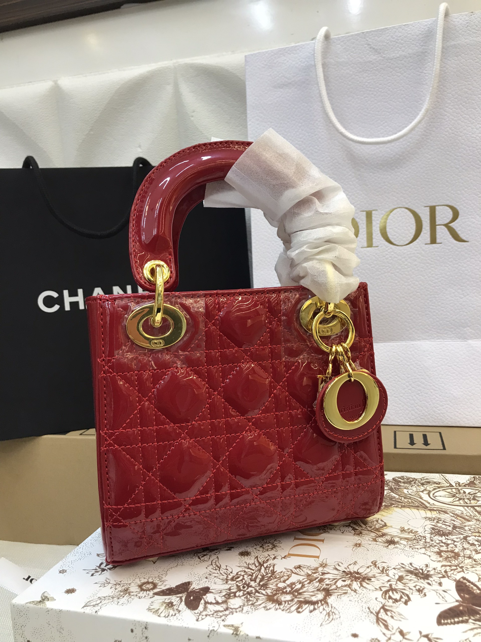Túi Xách Dior Lady Super Da Bóng Màu Đỏ Size 18cm