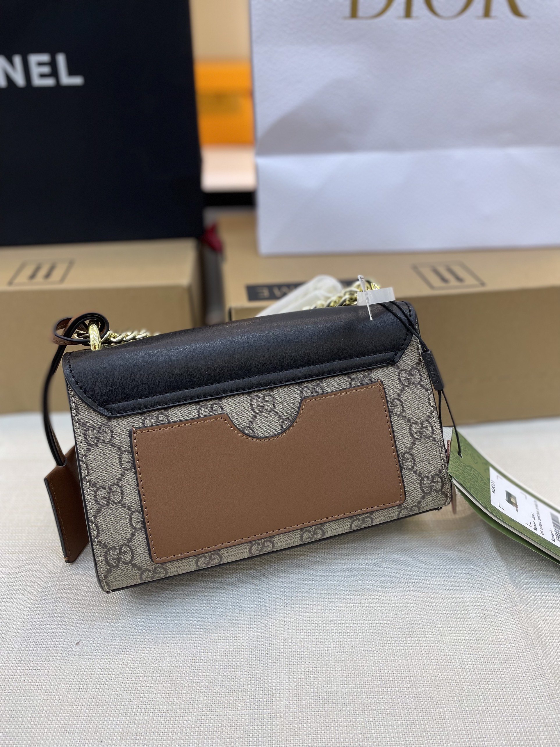 Túi xách Gucci Padlock Super Màu Be Nắp Đen Size 20cm
