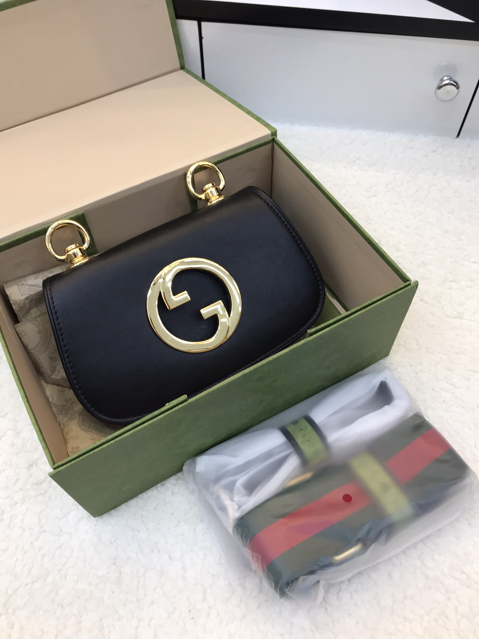 Túi Xách Gucci Super Blondie mini bag Màu Đen