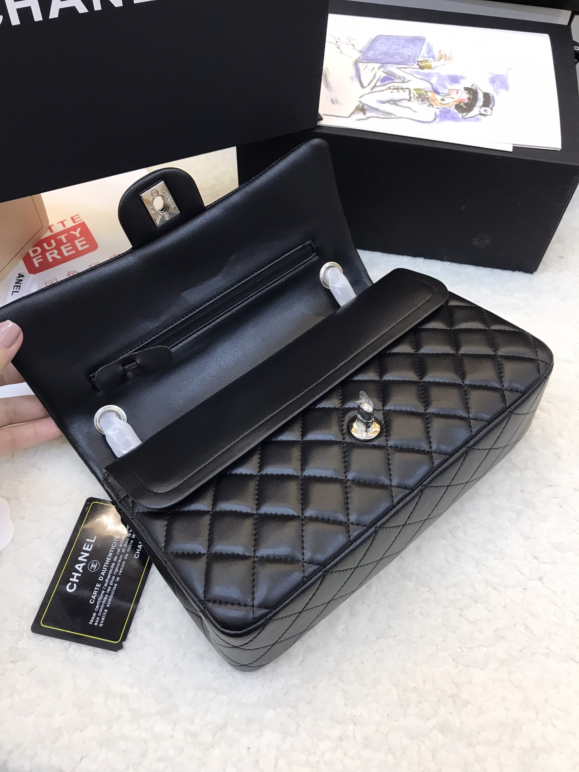 Túi Xách Chanel  Classic Super Khóa Bạc Màu Đen Size 26cm
