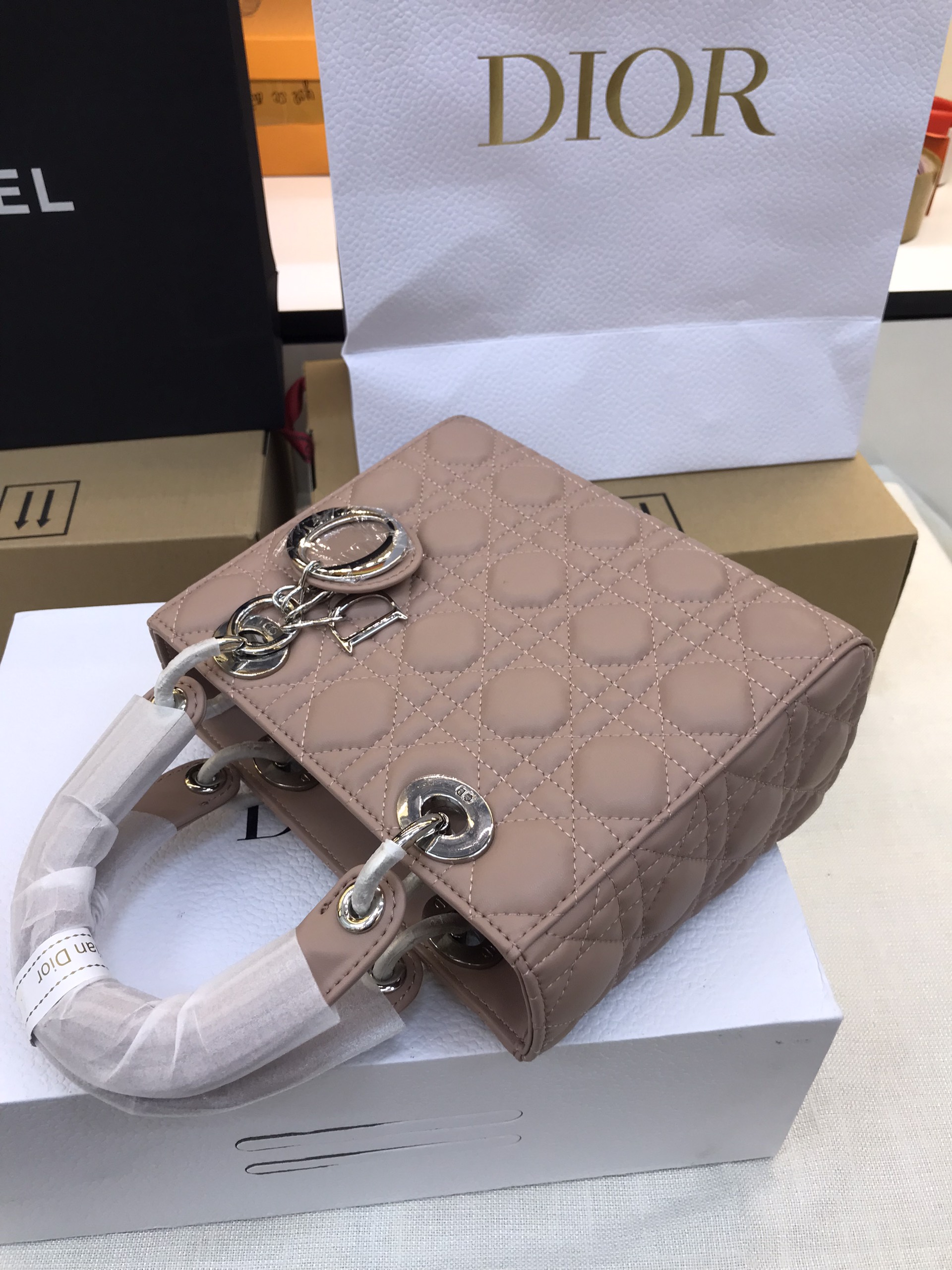 Túi Xách Dior Lady Super Da Lì Màu Hồng Size 21cm