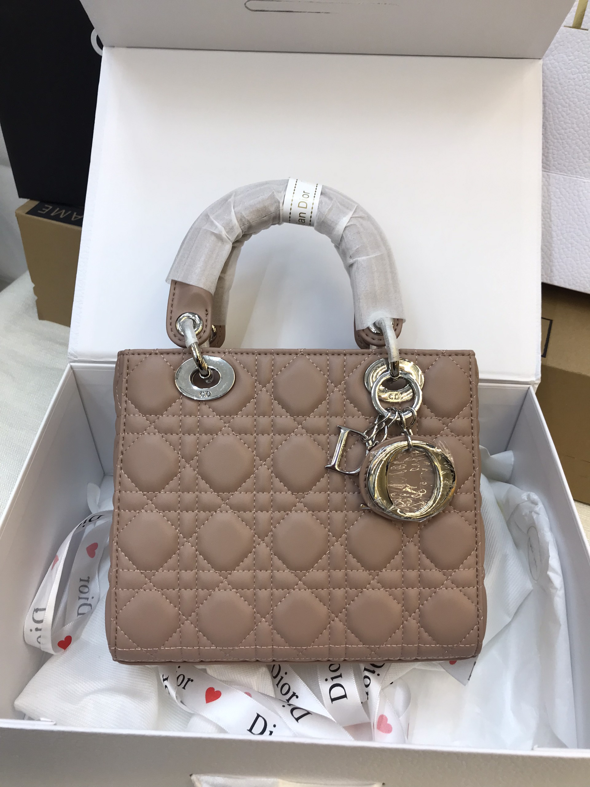 Túi Xách Dior Lady Super Da Lì Màu Hồng Size 21cm