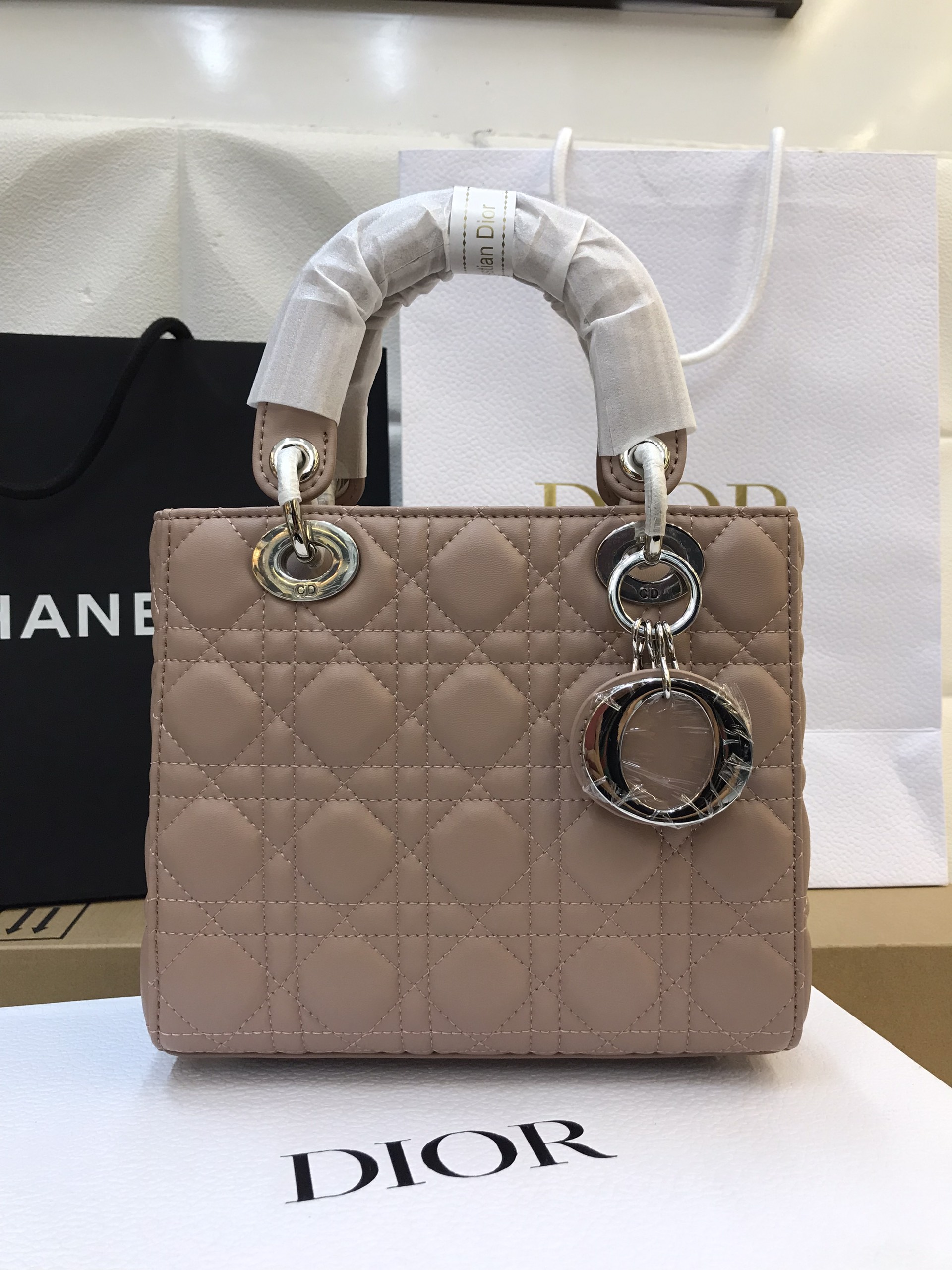Túi Xách Dior Lady Super Da Lì Màu Hồng Size 21cm