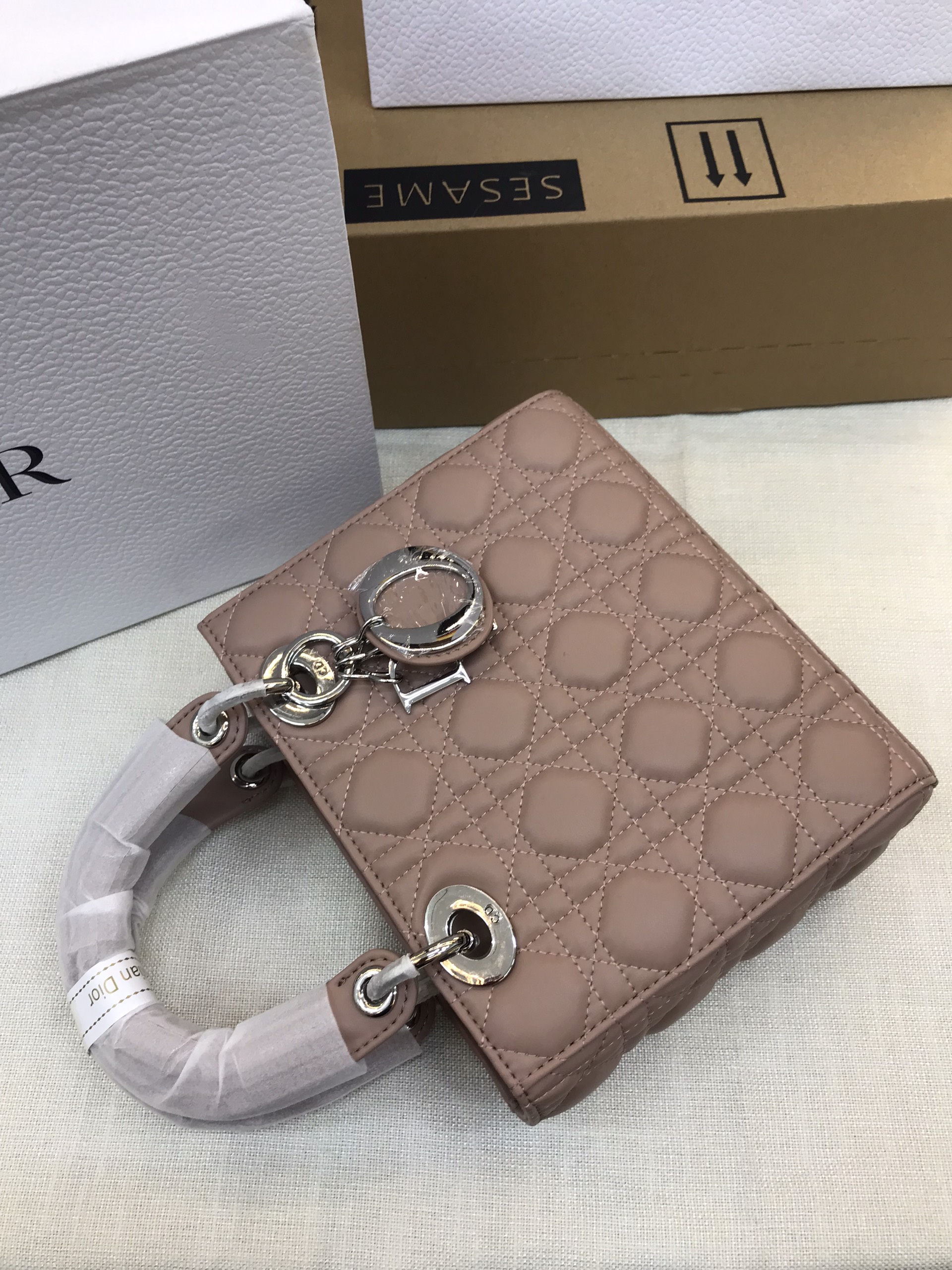 Túi Xách Dior Lady Super Da Lì Màu Hồng Size 21cm