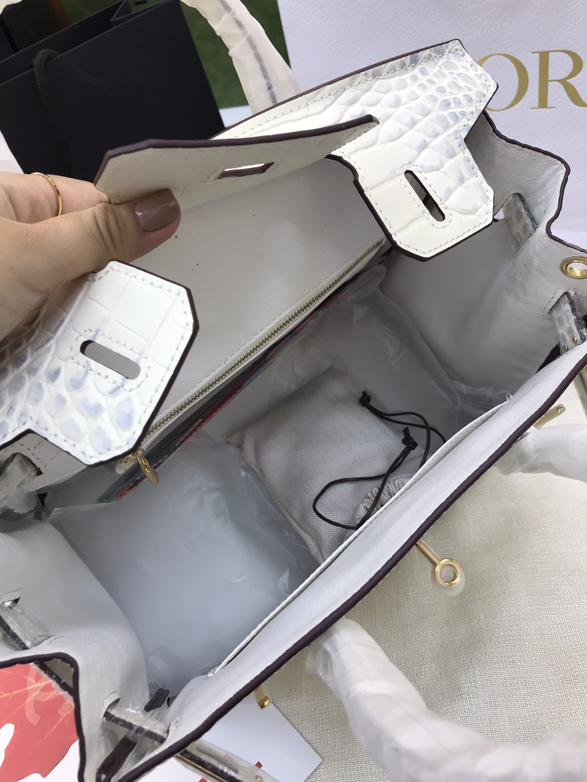 Túi xách Hermer Birkin Super Da Togo Màu Trắng Khóa Vàng Size 30cm