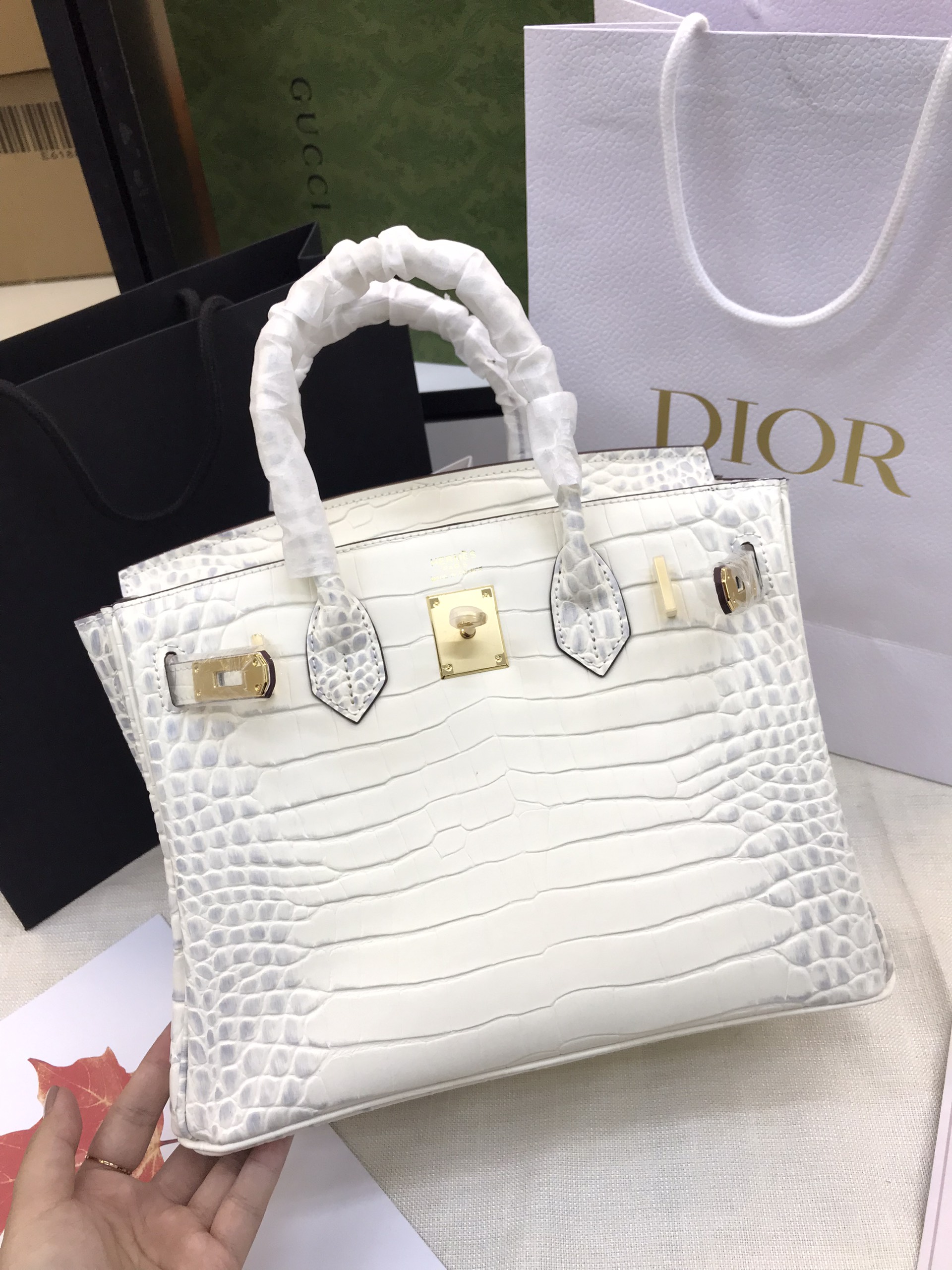 Túi xách Hermer Birkin Super Da Togo Màu Trắng Khóa Vàng Size 30cm