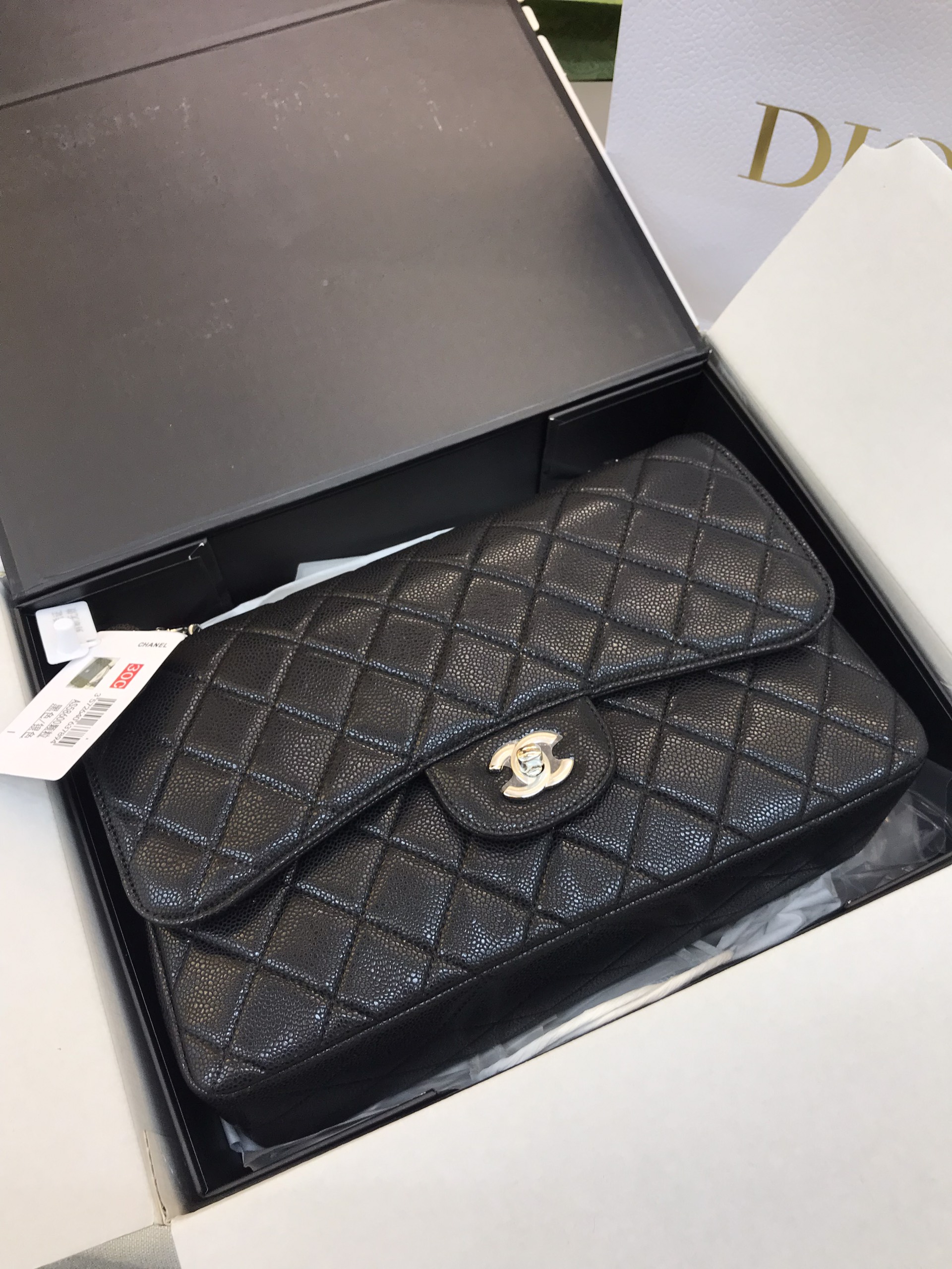 Túi Xách Chanel Classic Super Màu Đen Da Hạt Khóa Bạc Size 30cm