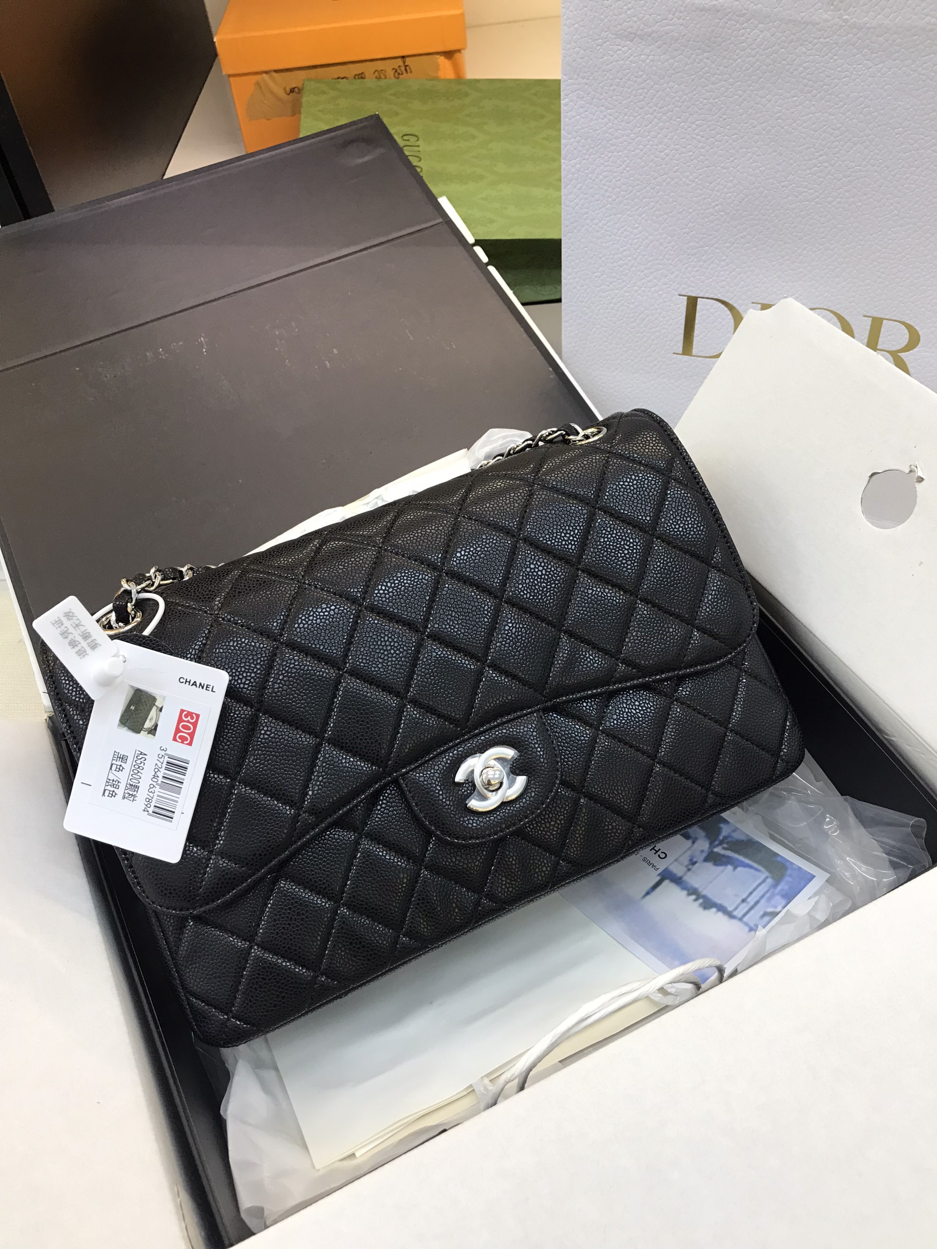 Túi Xách Chanel Classic Super Màu Đen Da Hạt Khóa Bạc Size 30cm