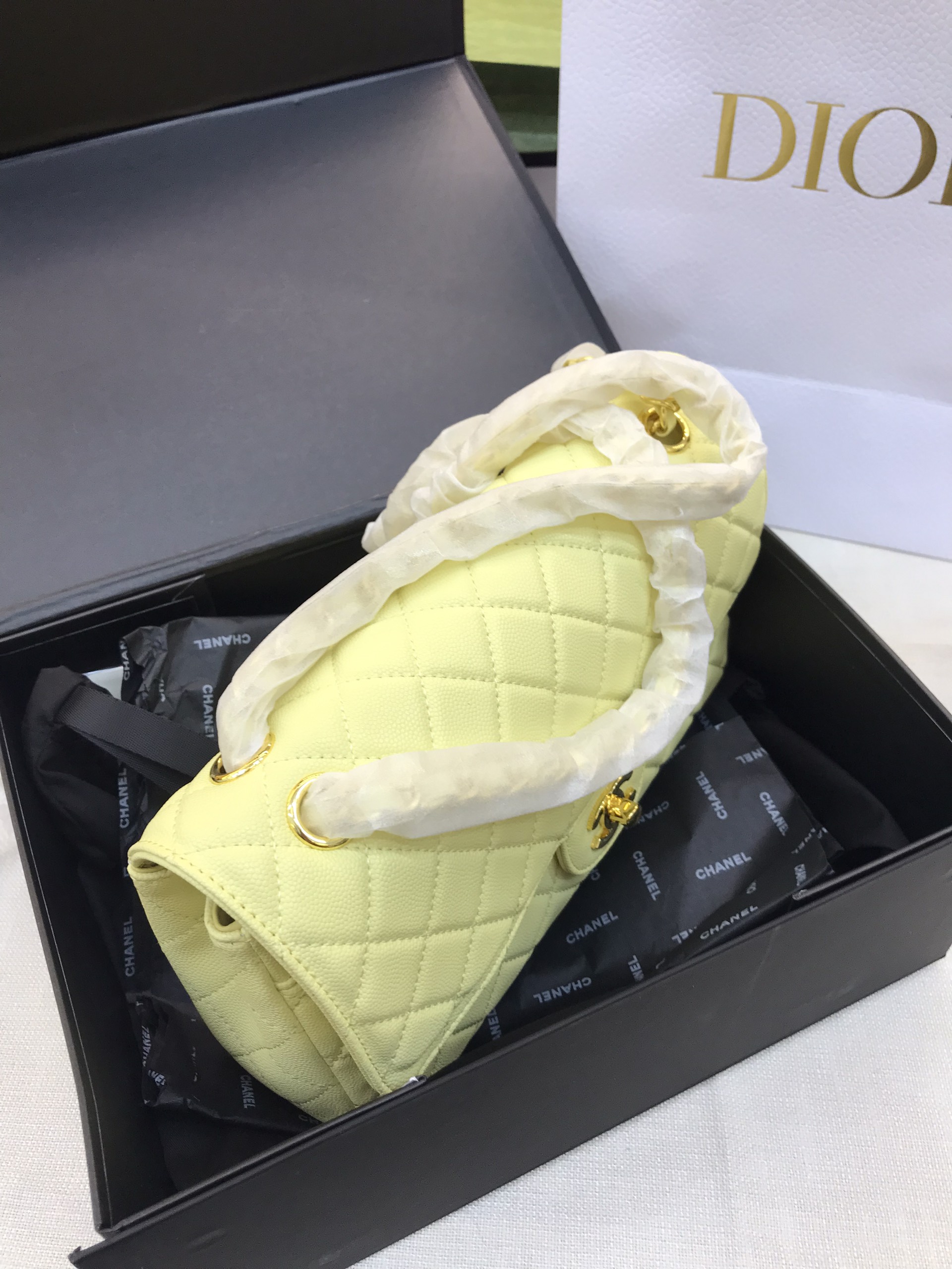 Túi Xách Chanel Classic Super Màu Vàng Chanh Khóa Vàng Size 26cm