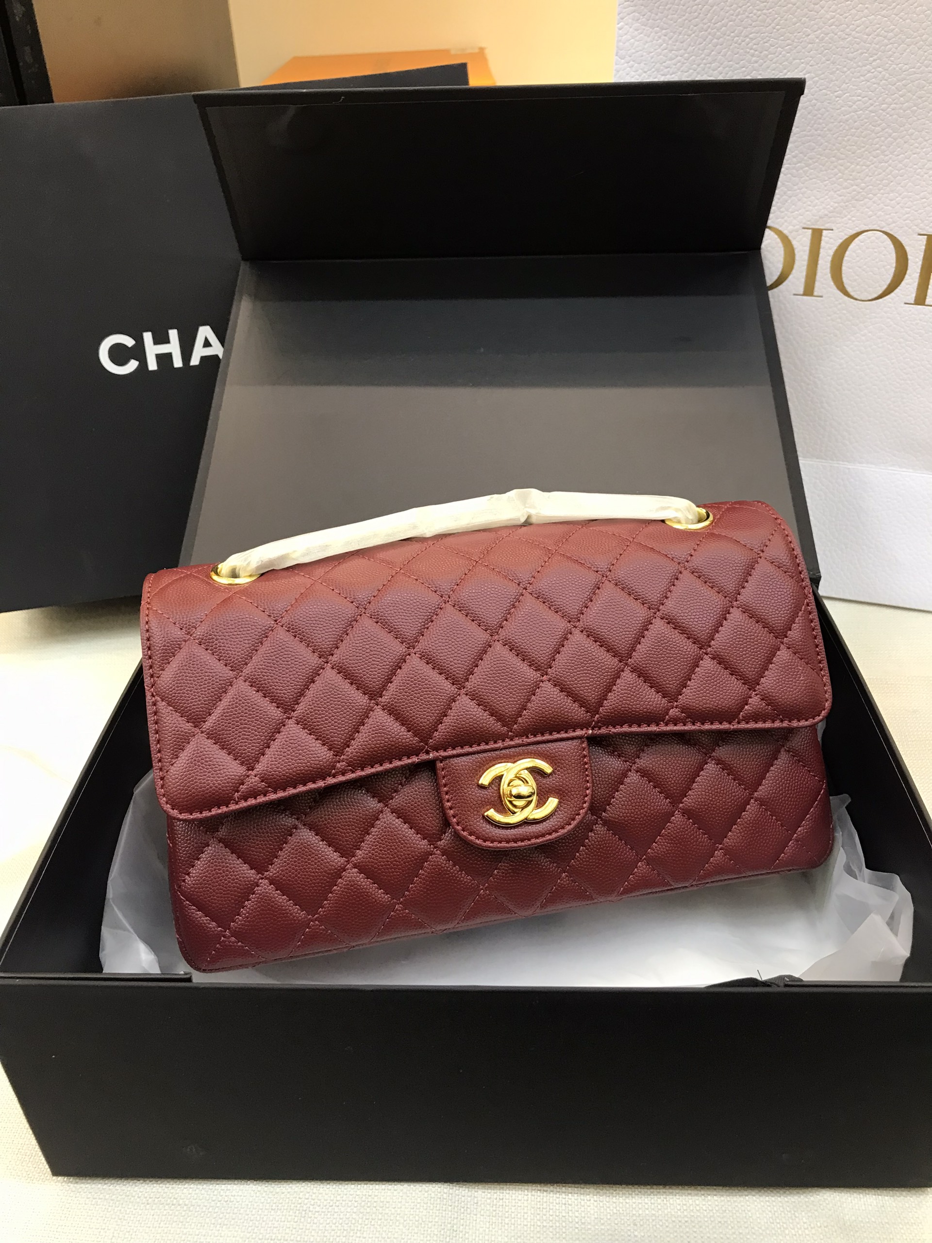 Túi Xách Chanel Classic Super Màu Đỏ Đô Khóa Vàng Size 26cm