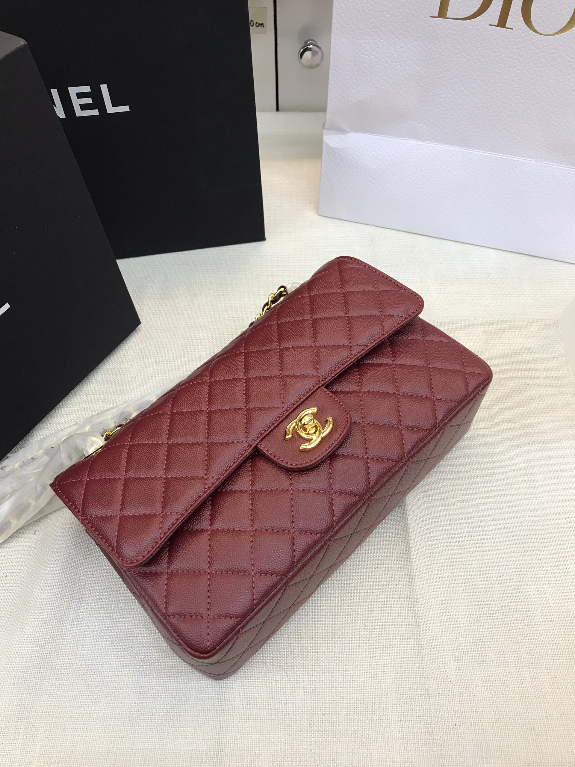 Túi Xách Chanel Classic Super Màu Đỏ Đô Khóa Vàng Size 26cm