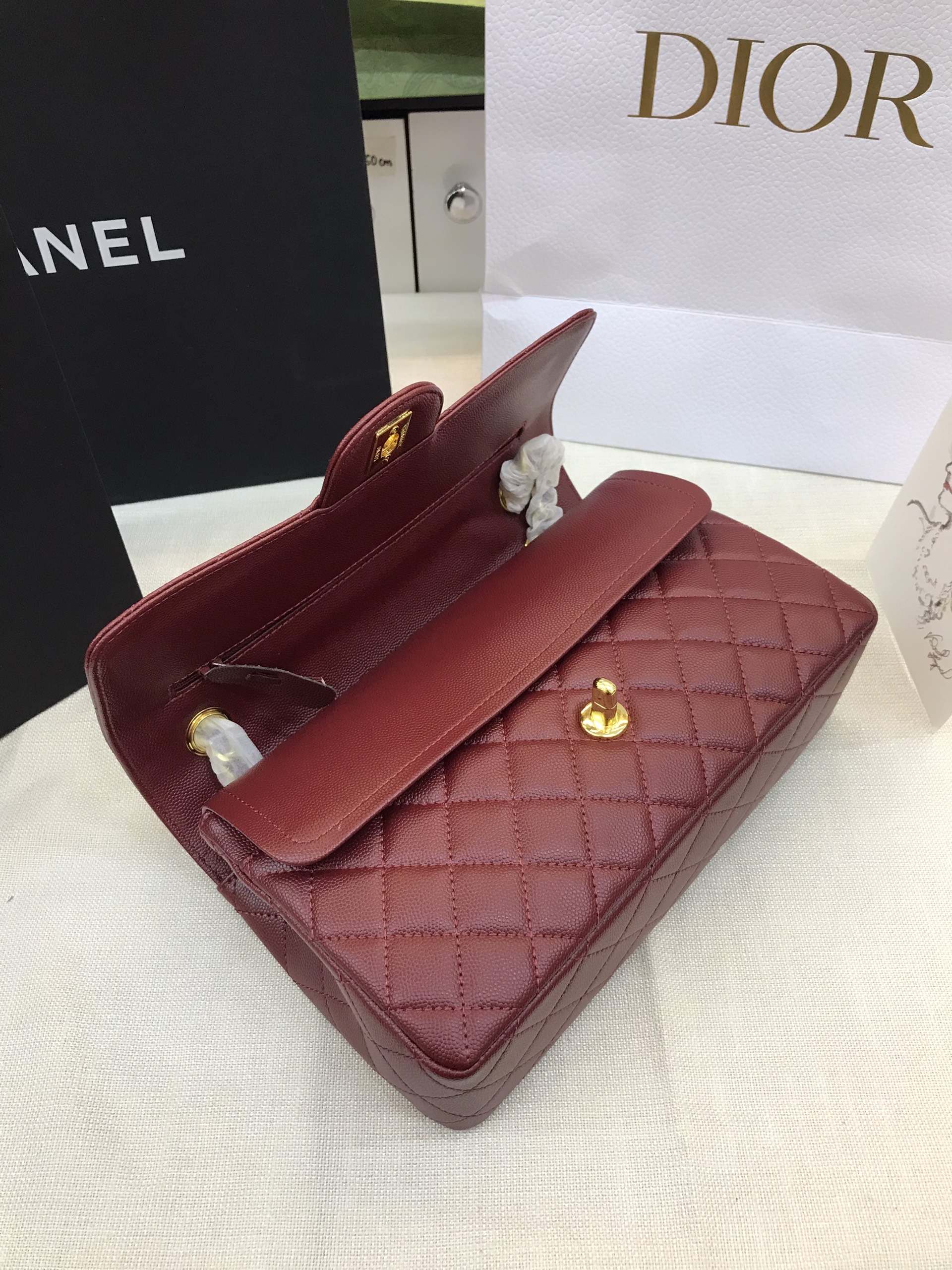 Túi Xách Chanel Classic Super Màu Đỏ Đô Khóa Vàng Size 26cm
