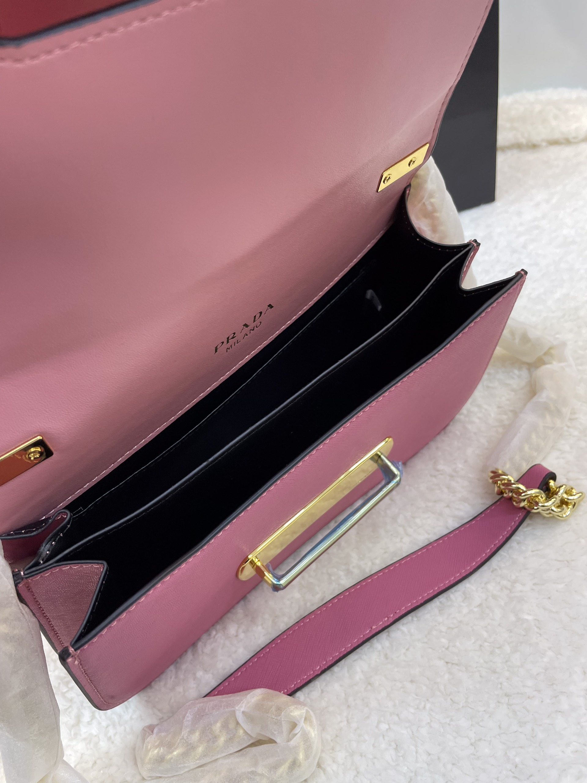 Túi Xách Prada Pattina Super Màu Hồng Khóa Vàng Size 24cm