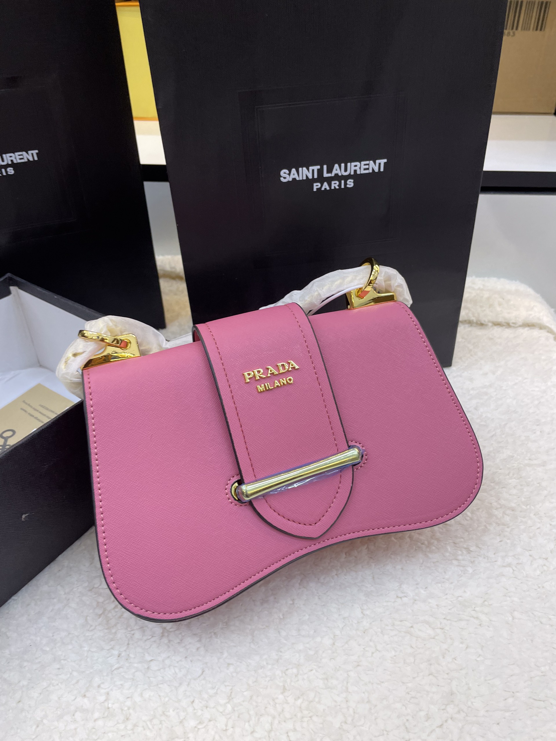 Túi Xách Prada Pattina Super Màu Hồng Khóa Vàng Size 24cm