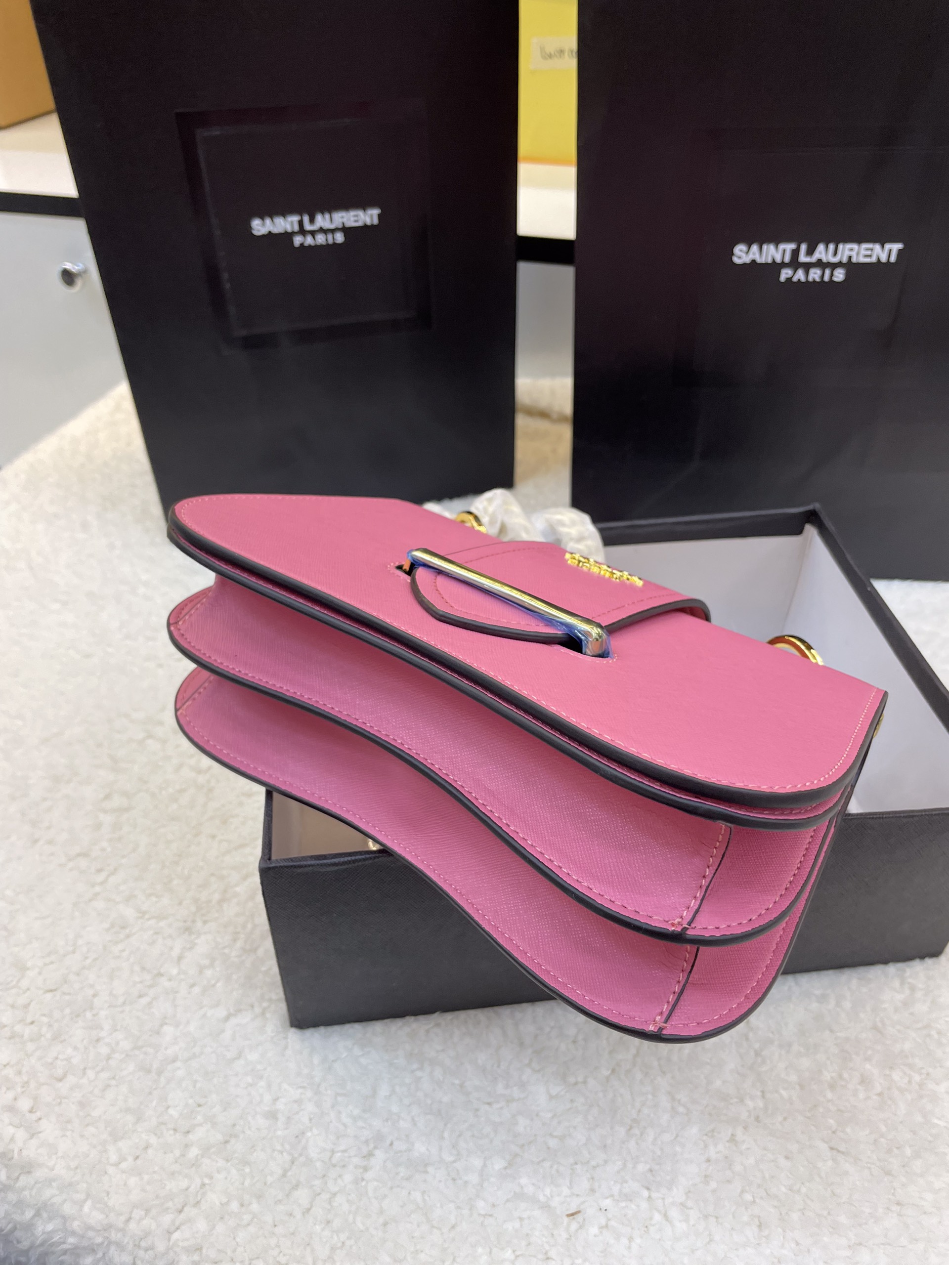 Túi Xách Prada Pattina Super Màu Hồng Khóa Vàng Size 24cm