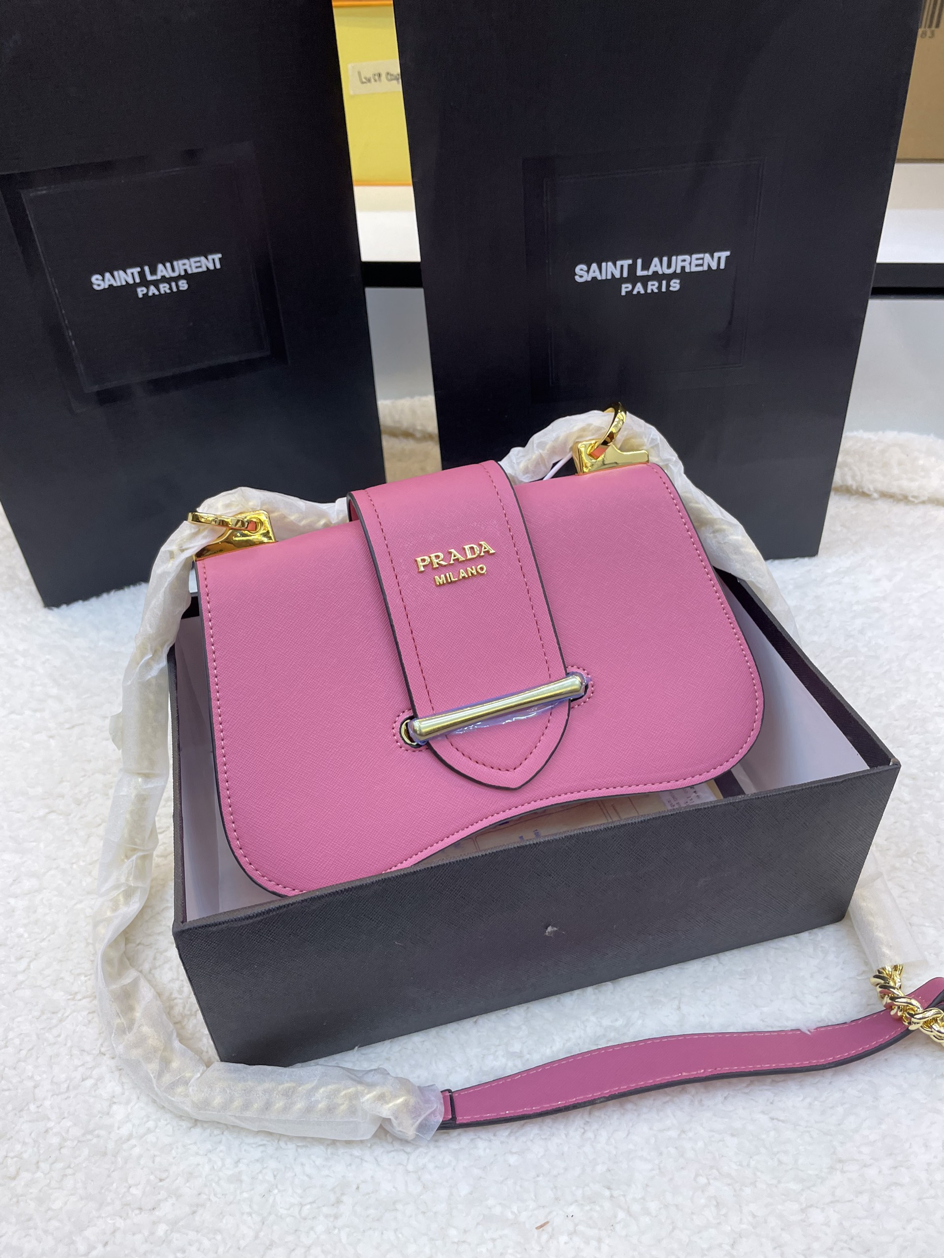 Túi Xách Prada Pattina Super Màu Hồng Khóa Vàng Size 24cm