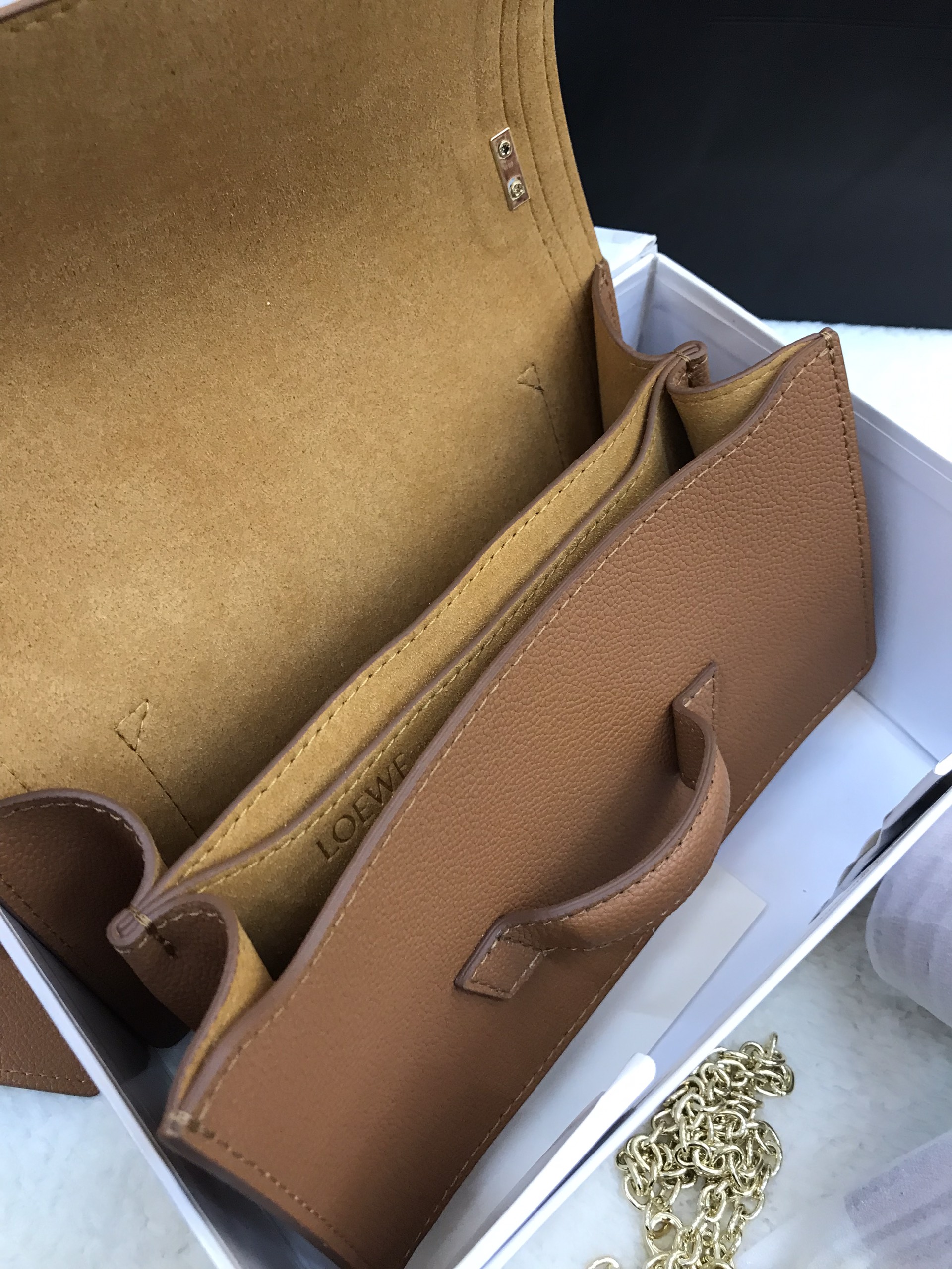 Túi Xách Loewe Super Pattina Saddle Bag Màu Hồng Size 25cm