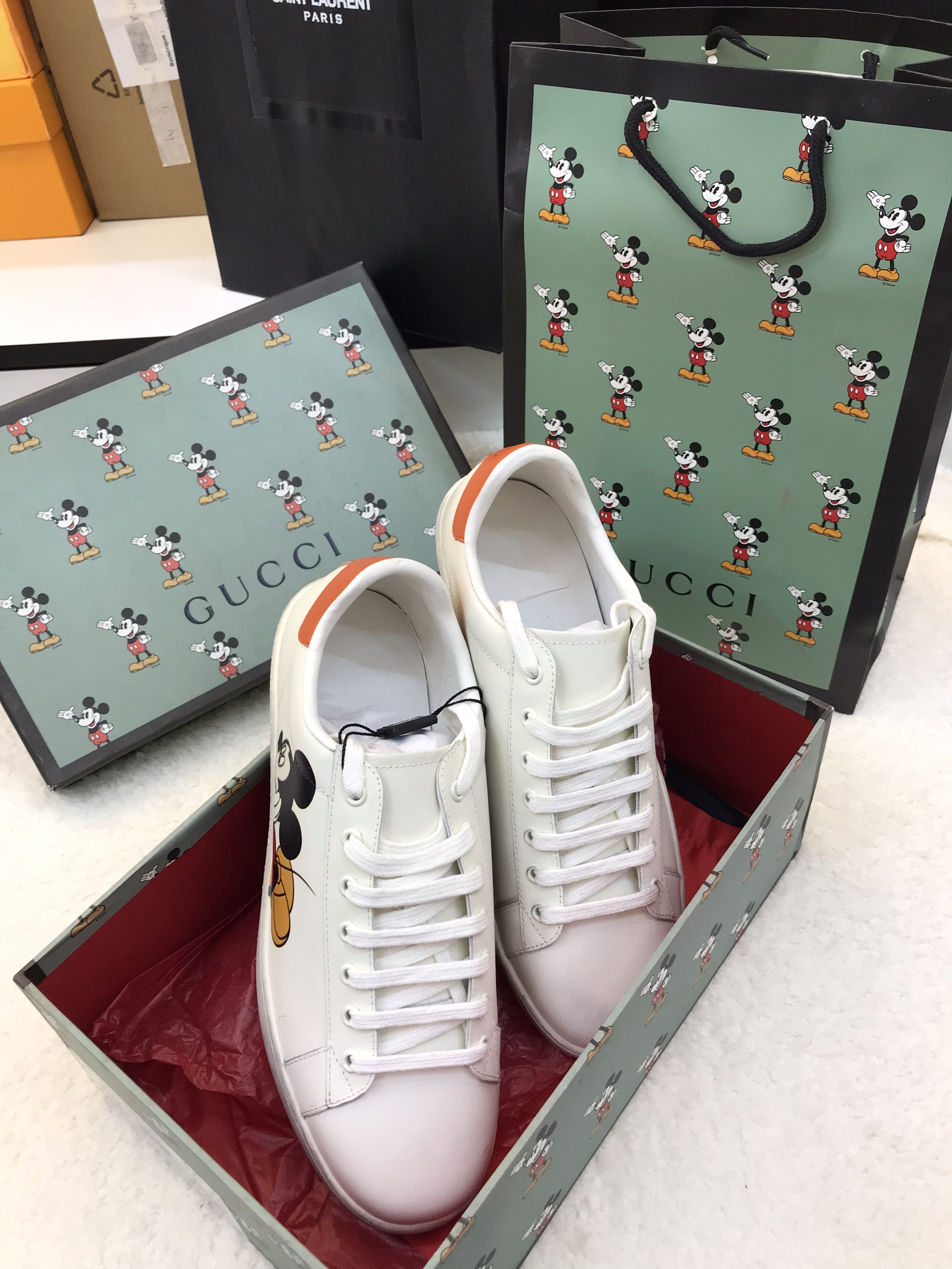 Giày Gucci Super GC Dơ Màu Trắng Mickey Size 42(Nam)