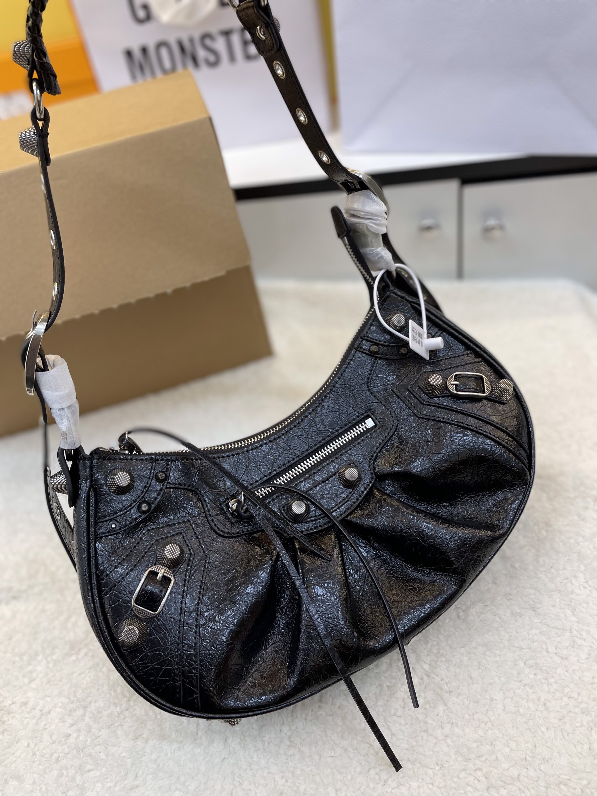 Túi Xách Balenciaga Super Màu Đen Bóng  Size 33cm