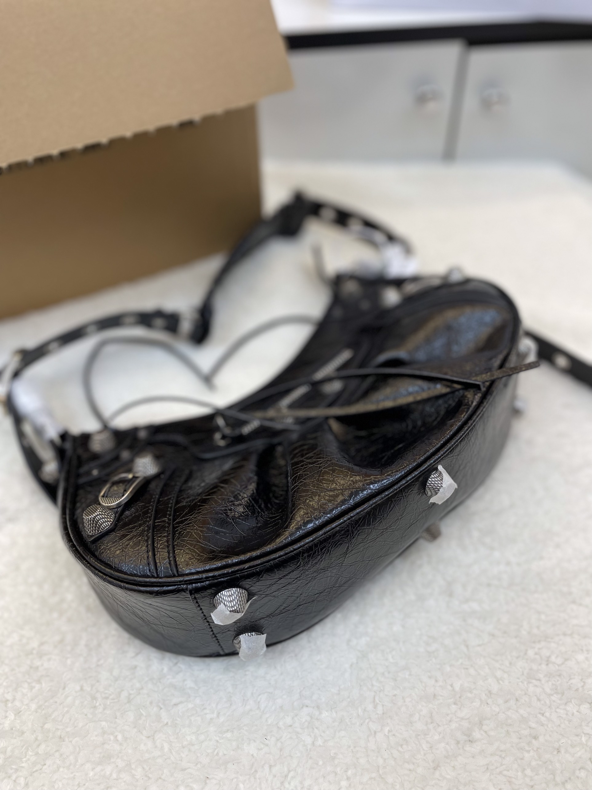 Túi Xách Balenciaga Super Màu Đen Bóng  Size 33cm