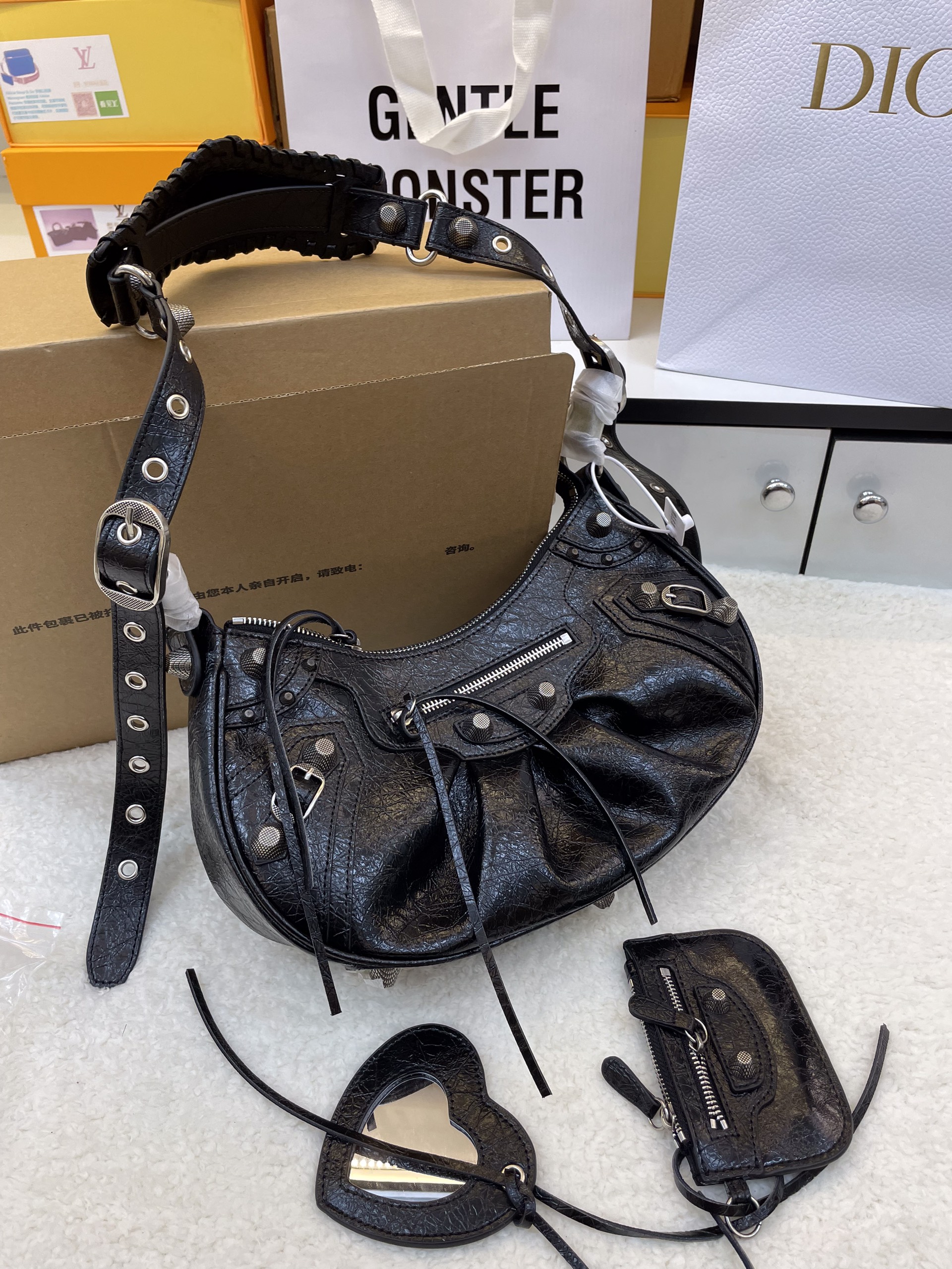 Túi Xách Balenciaga Super Màu Đen Bóng  Size 33cm
