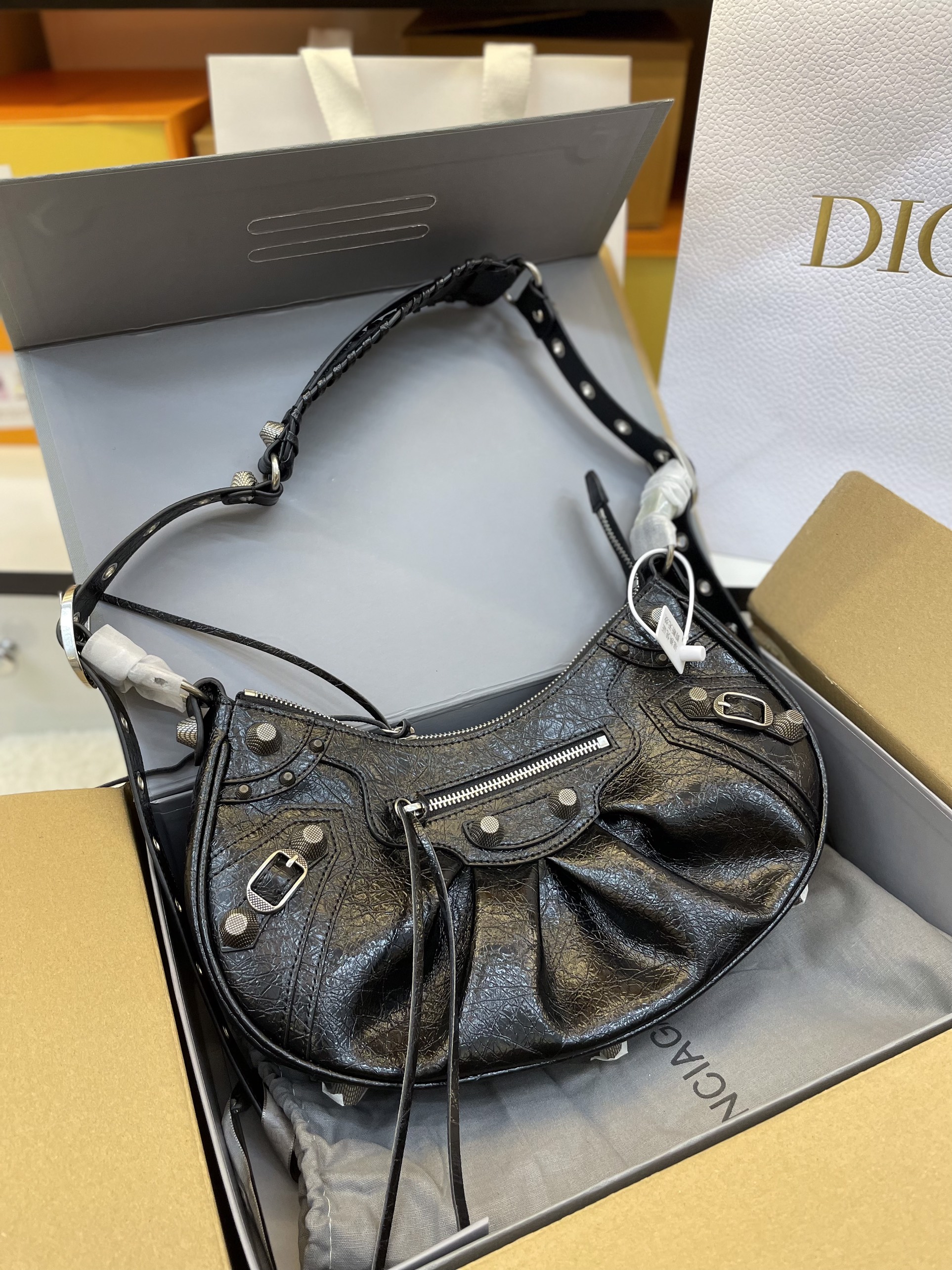 Túi Xách Balenciaga Super Màu Đen Bóng  Size 33cm