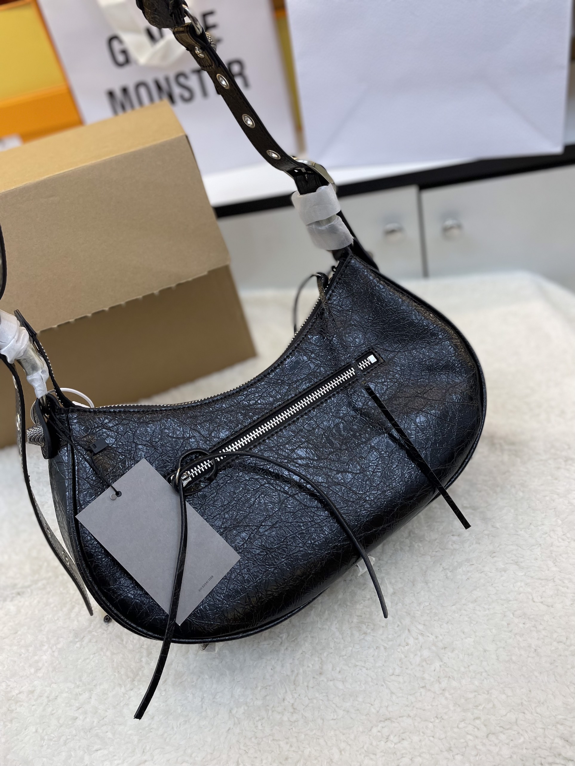 Túi Xách Balenciaga Super Màu Đen Bóng  Size 33cm