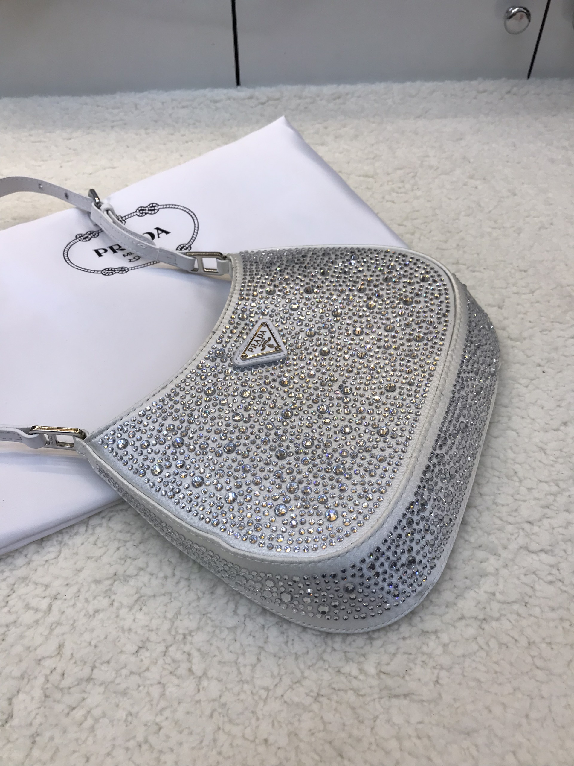 Túi Xách Prada Cleo Super Glitter Màu Trắng Size 24cm