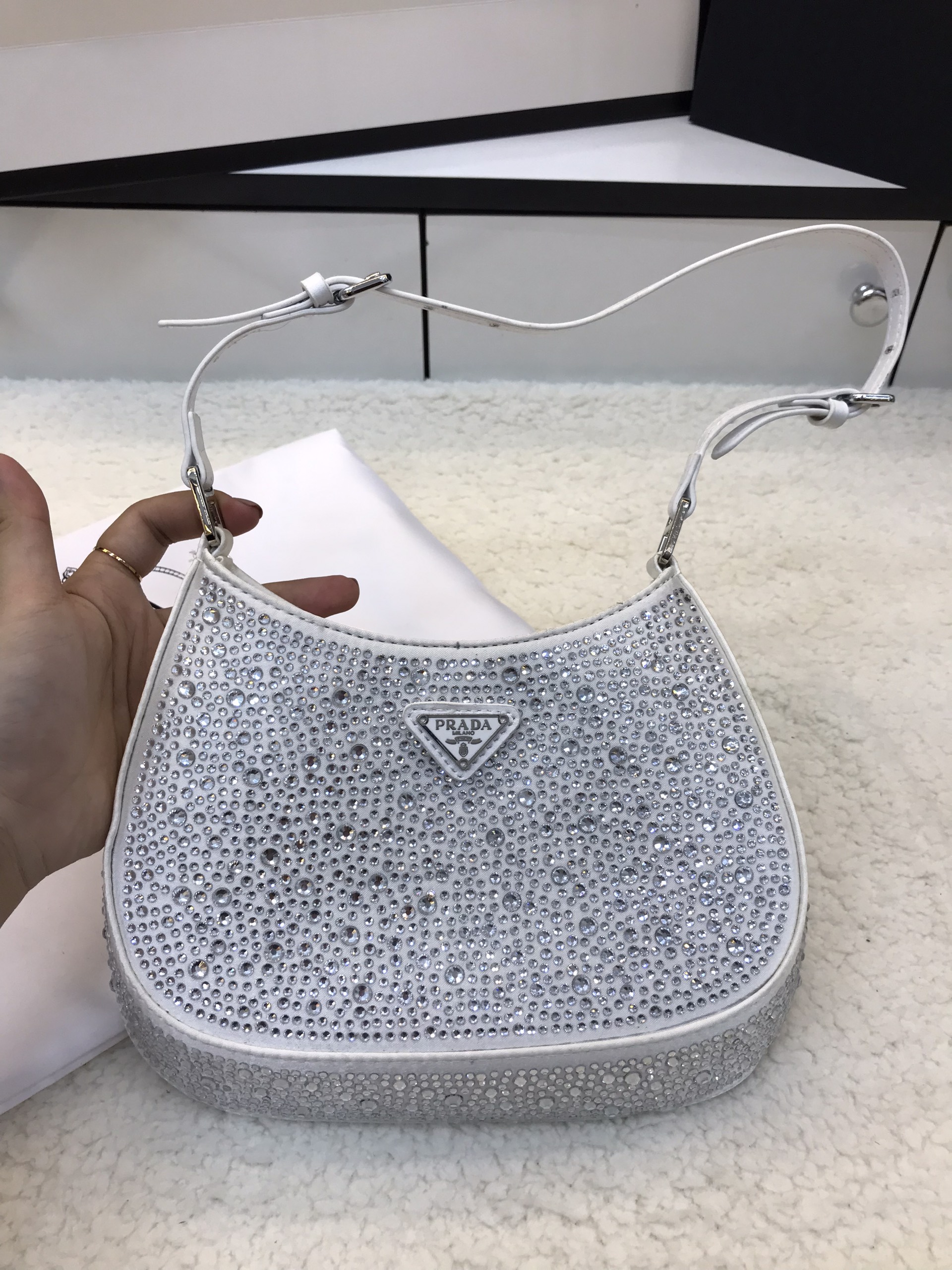 Túi Xách Prada Cleo Super Glitter Màu Trắng Size 24cm