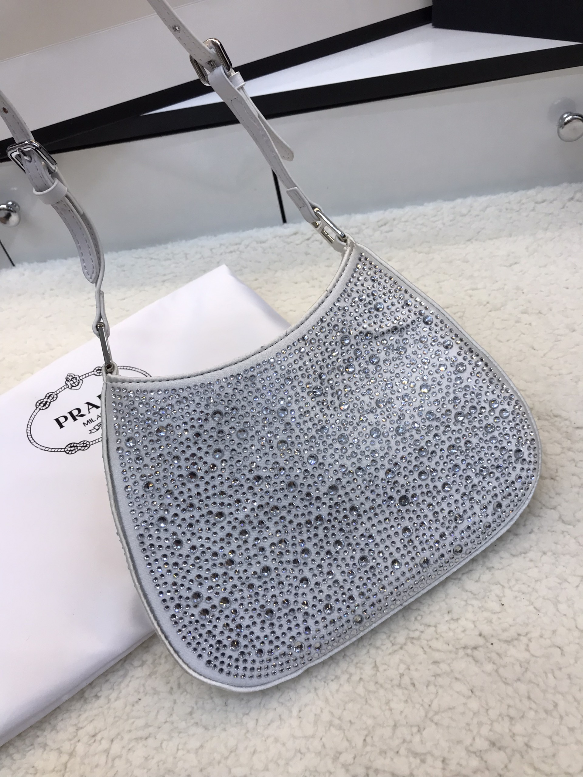 Túi Xách Prada Cleo Super Glitter Màu Trắng Size 24cm