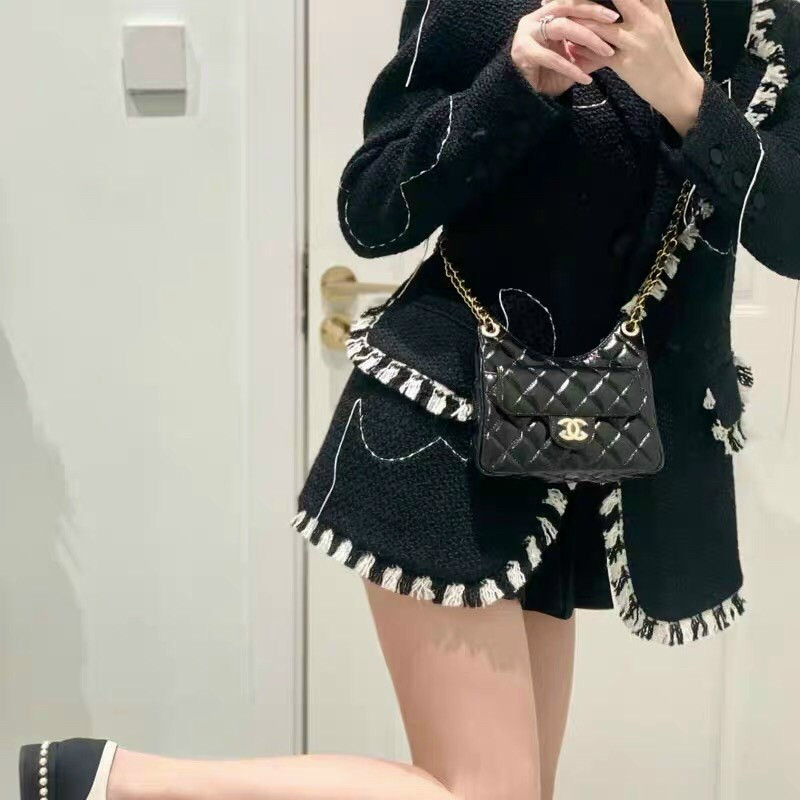 Túi Xách Chanel Hobo Super Màu Đen Khóa Vàng Size 22cm