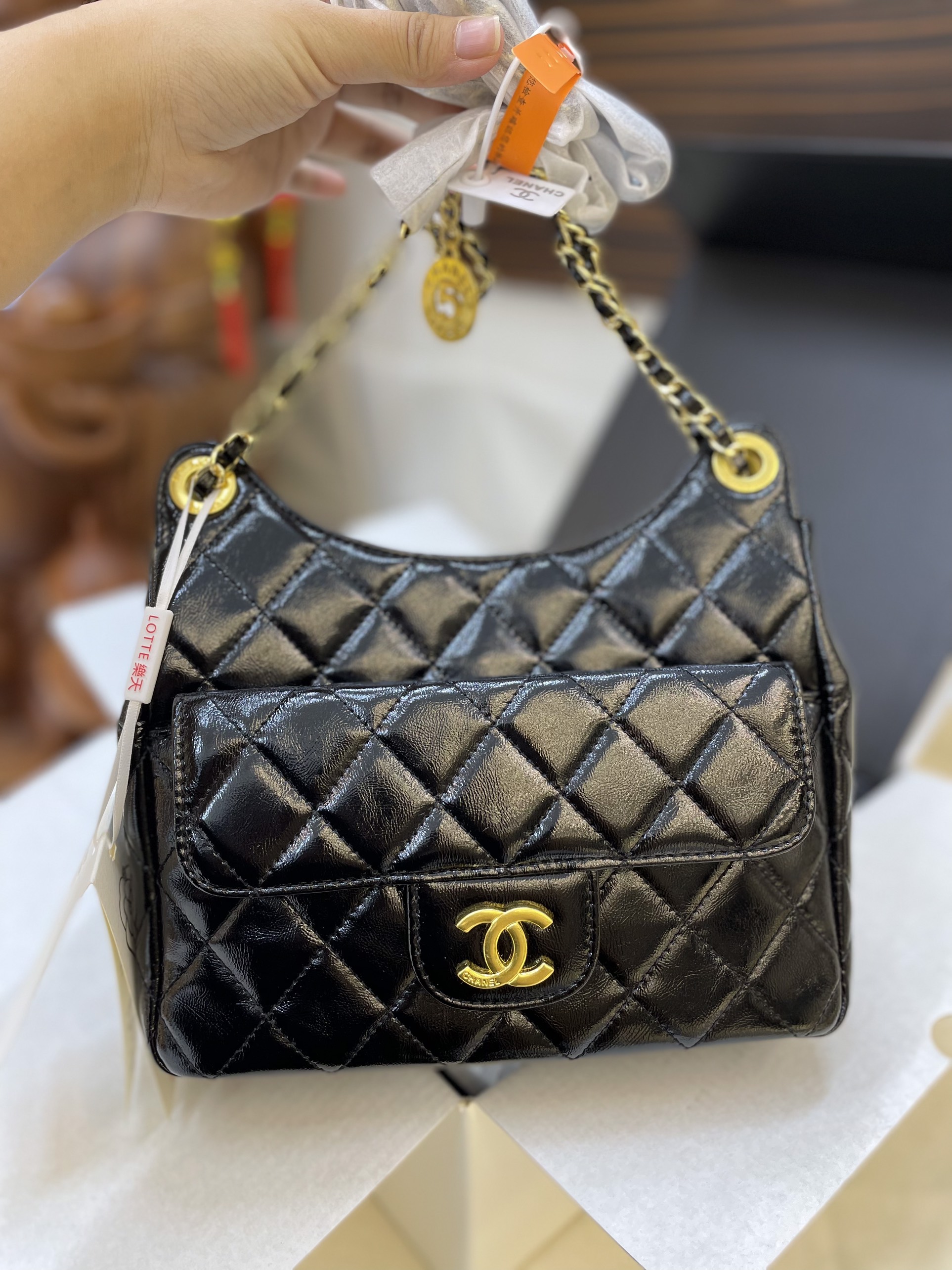 Túi Xách Chanel Hobo Super Màu Đen Khóa Vàng Size 22cm