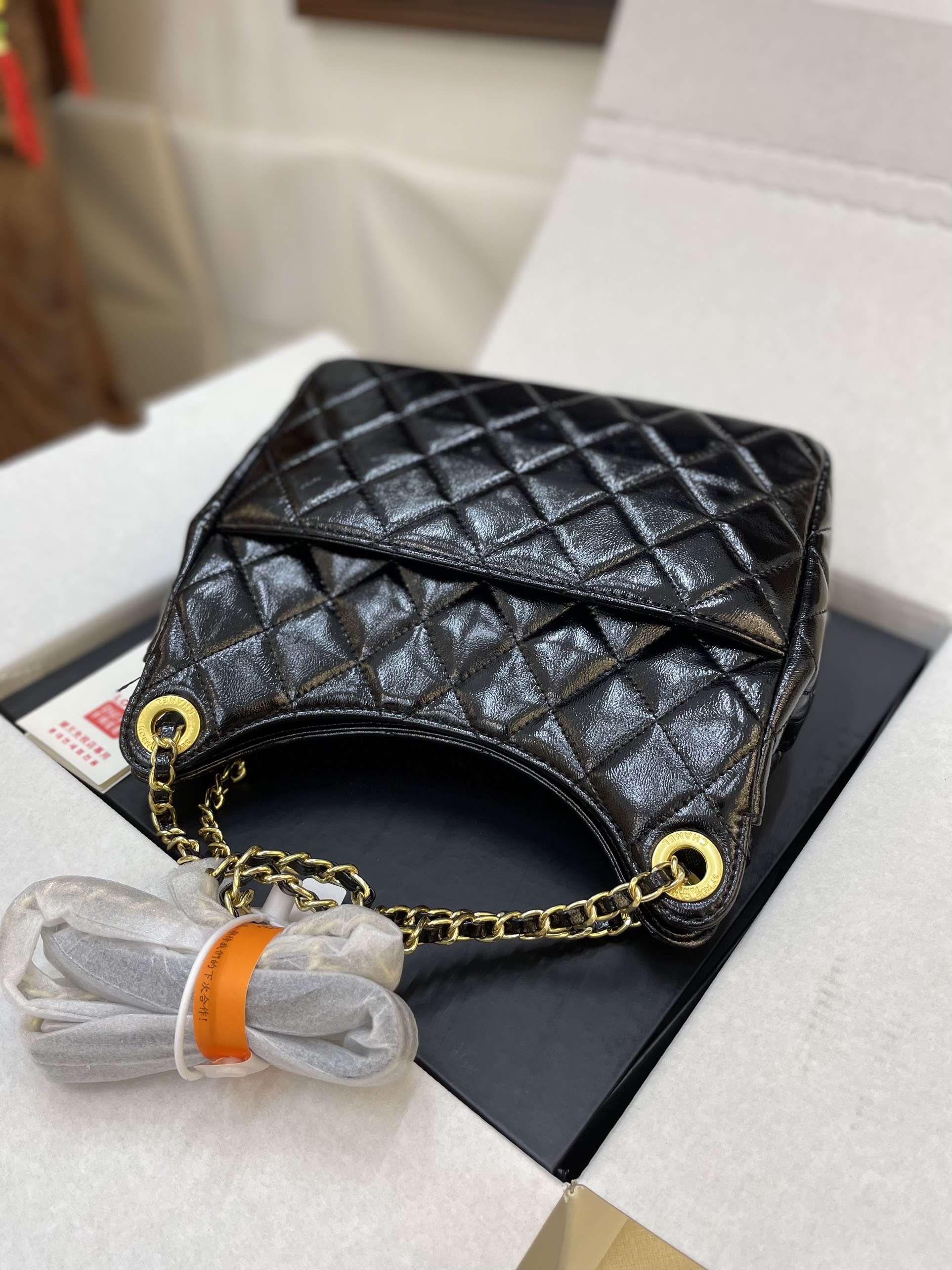 Túi Xách Chanel Hobo Super Màu Đen Khóa Vàng Size 22cm