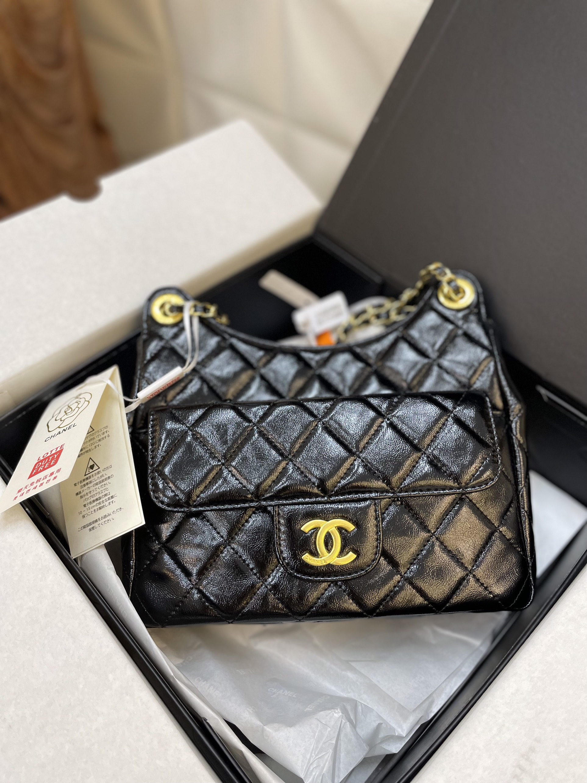 Túi Xách Chanel Hobo Super Màu Đen Khóa Vàng Size 22cm