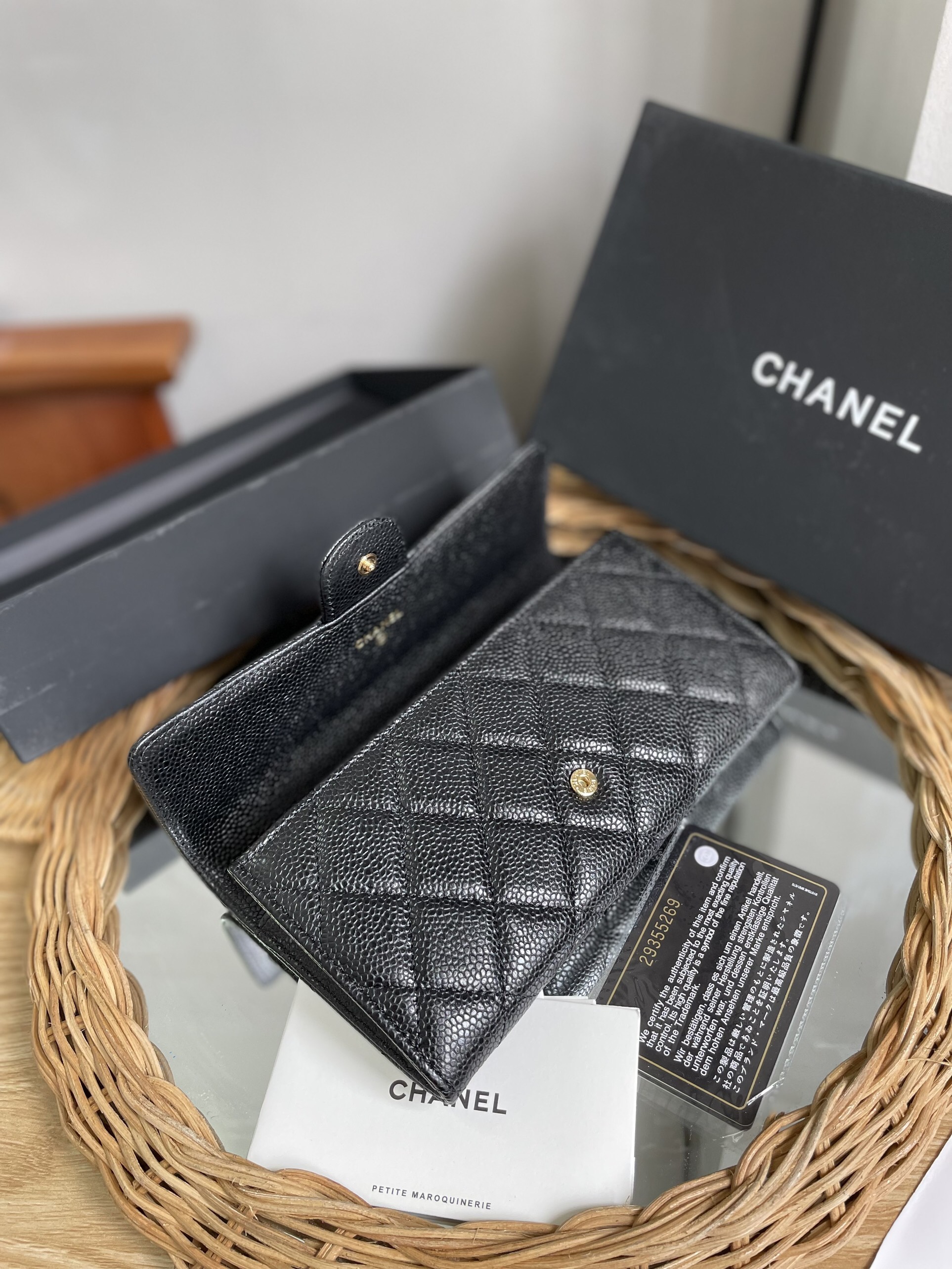 Ví Chanel Siêu Cấp Dáng Dài Màu Đen Da Hạt Size 20cm